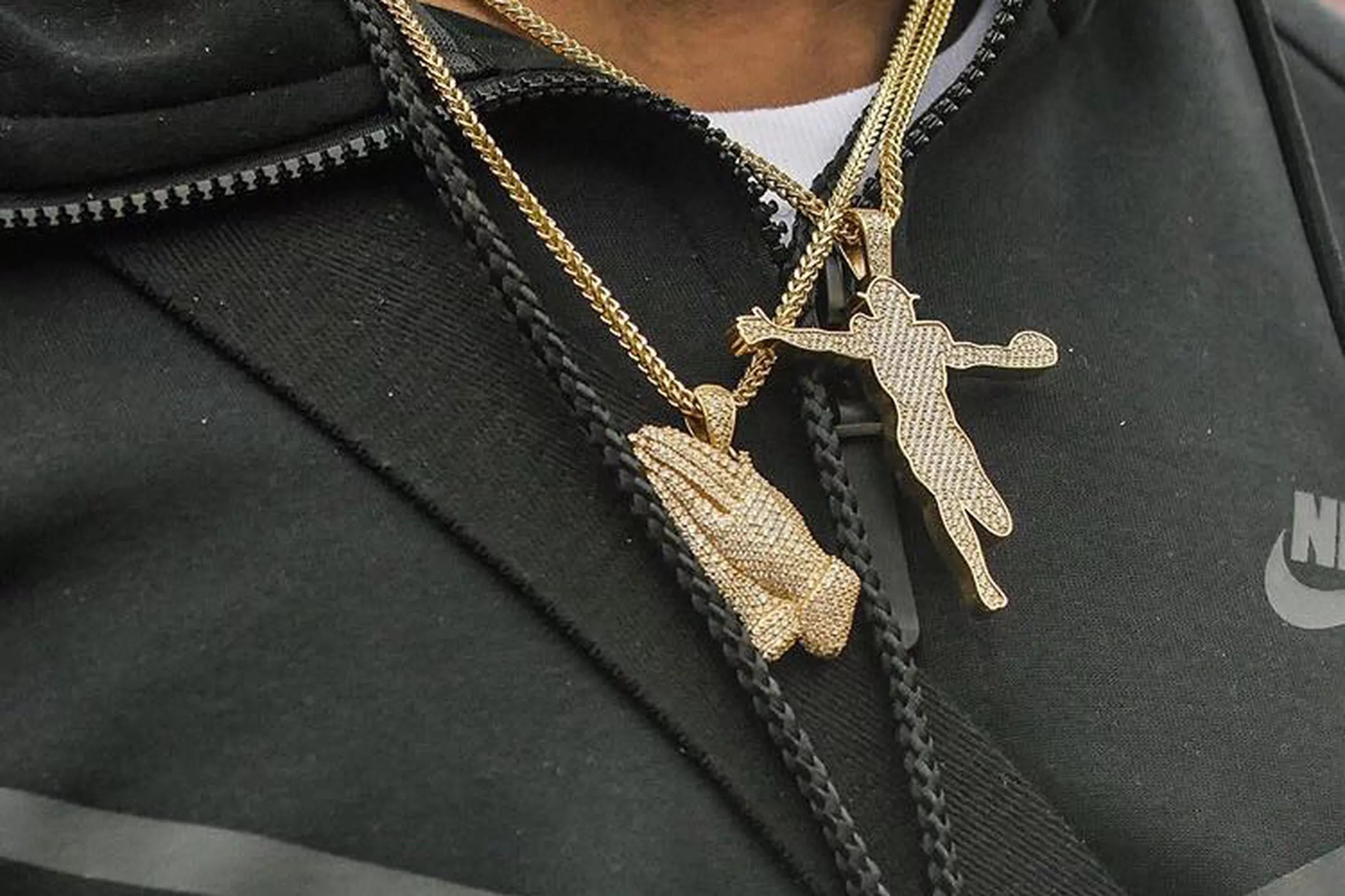 Curtis Samuel’s diamond chain will go great with all his gold pants for