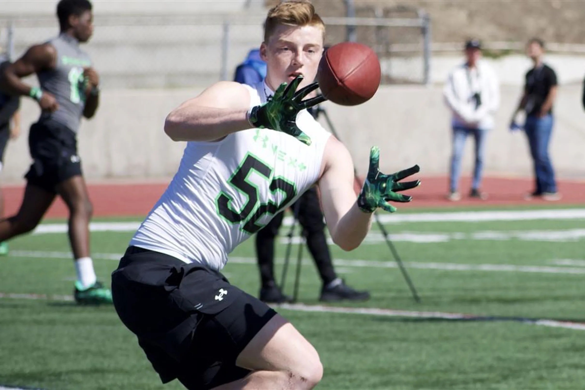2025 tight end set to visit for Notre Dame game, rumors surrounding an