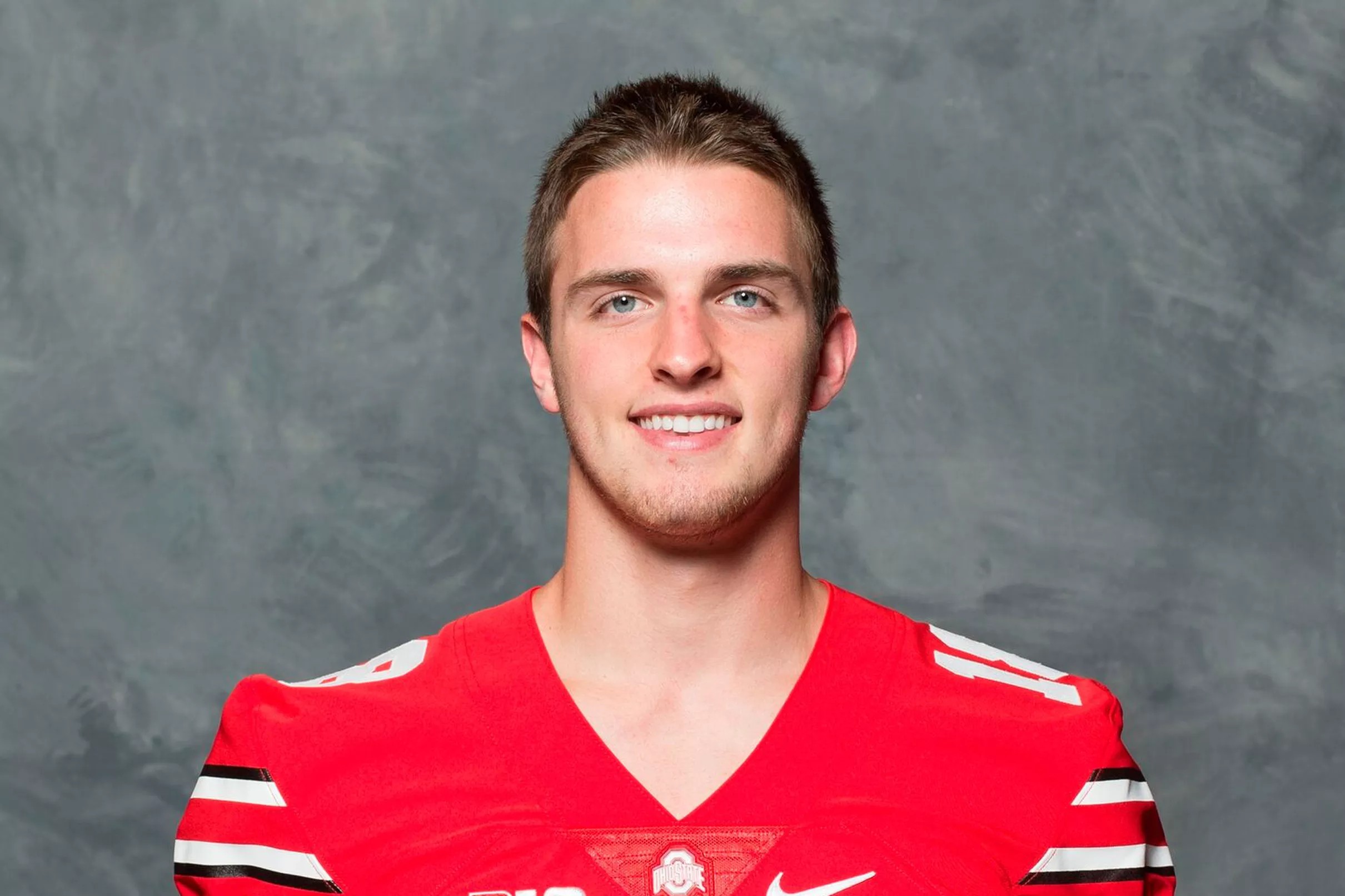 ohio-state-punter-drue-chrisman-is-a-water-bottle-flipping-legend