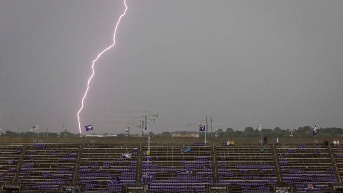 Kansas State, Oklahoma football game delayed by lightning
