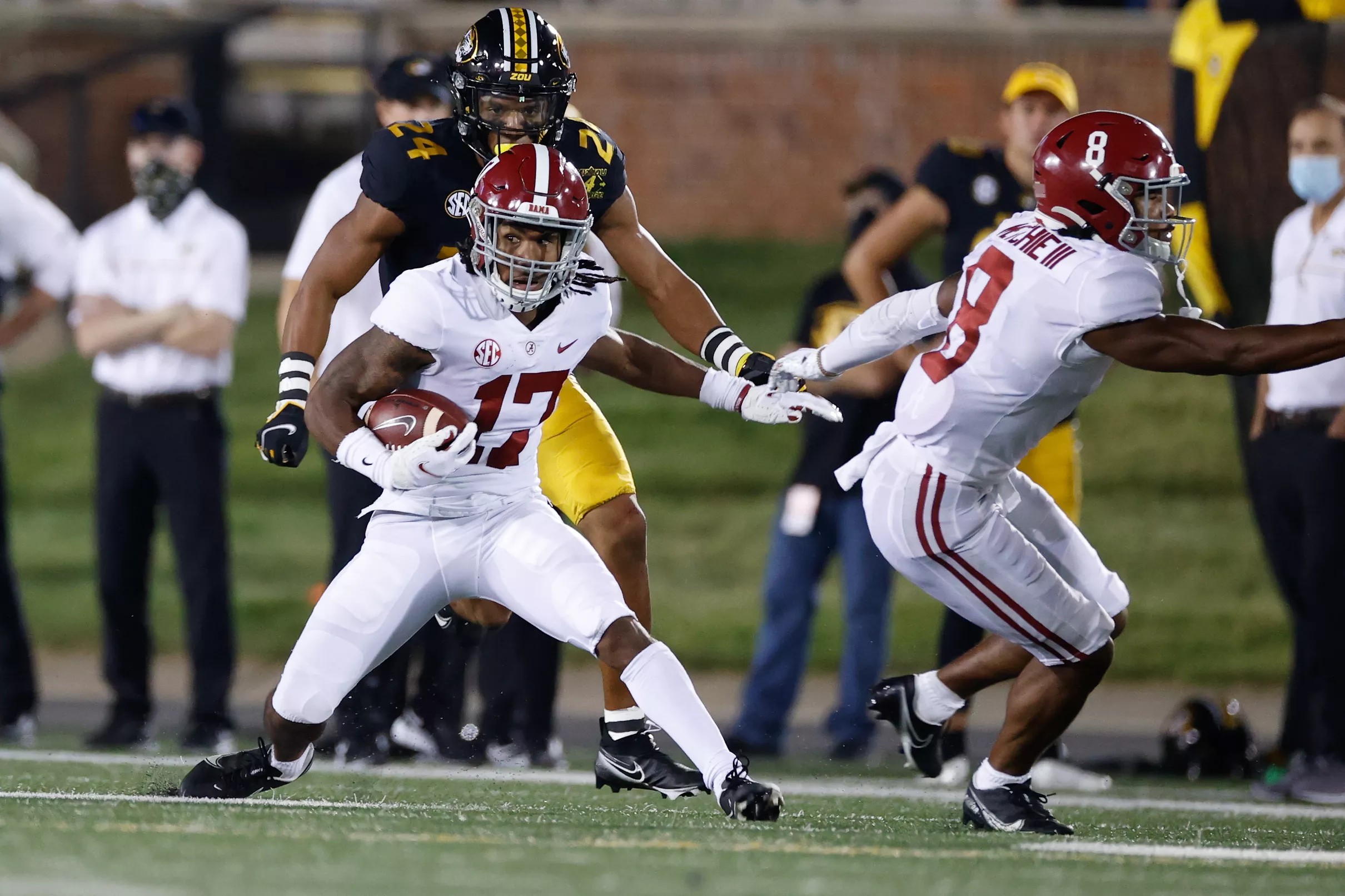 Jaylen Waddle looking to follow in Jerry Jeudy's footsteps at Alabama -  TideIllustrated