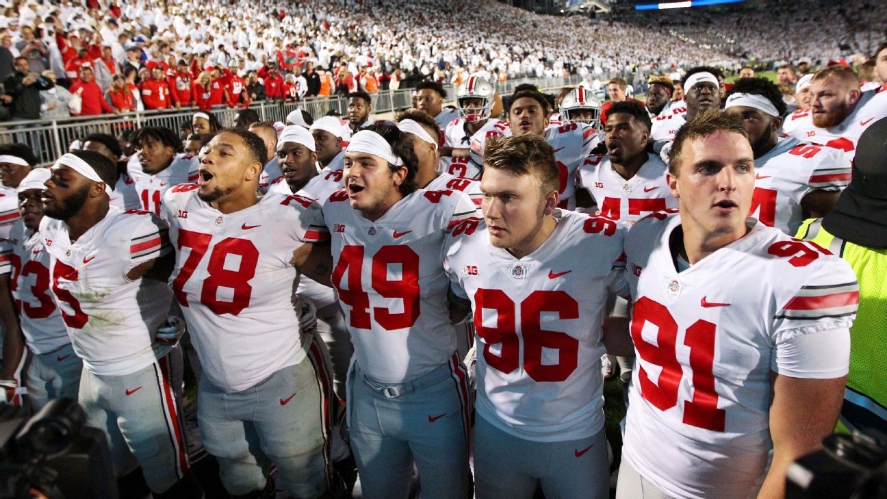 the-nine-teams-that-still-have-a-chance-at-the-cfp-title