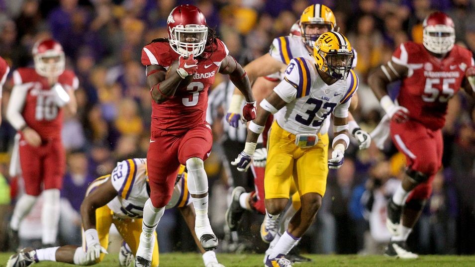 WATCH Fueled by big plays, Arkansas beats LSU in Death Valley
