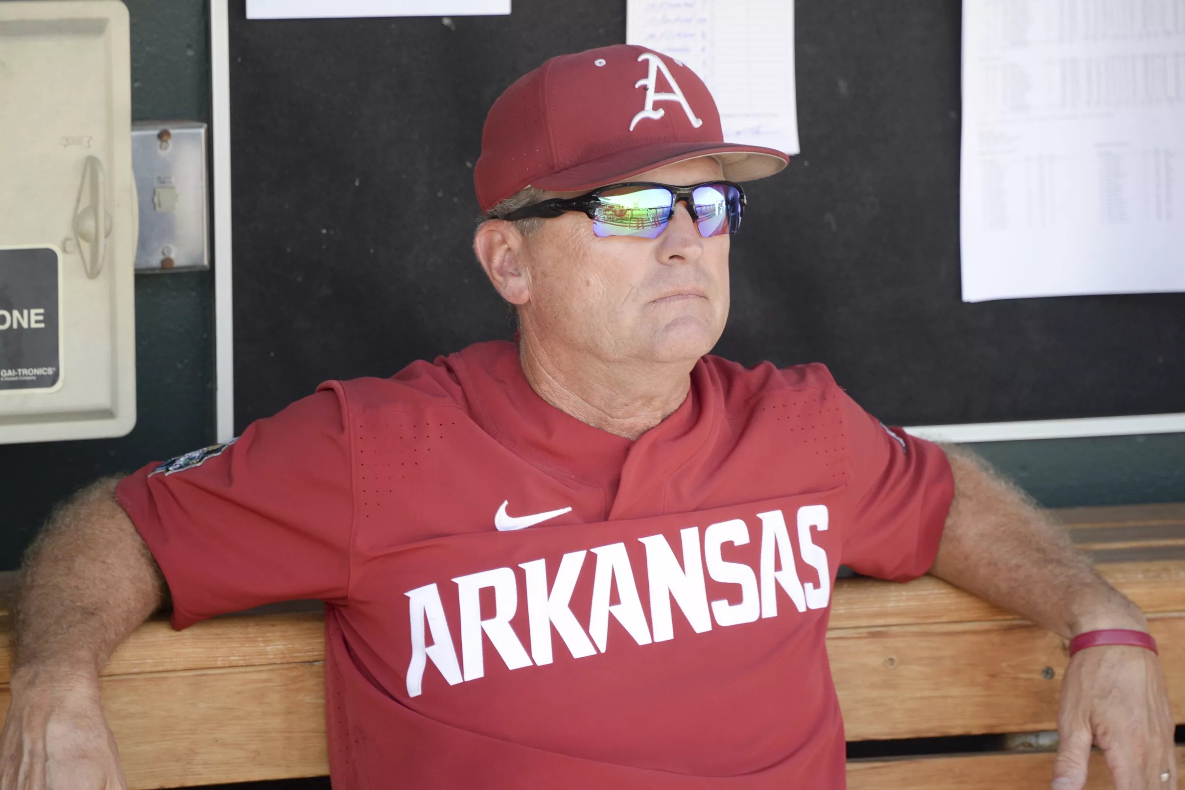 arkansas-extends-dave-van-horn-s-contract-through-2023