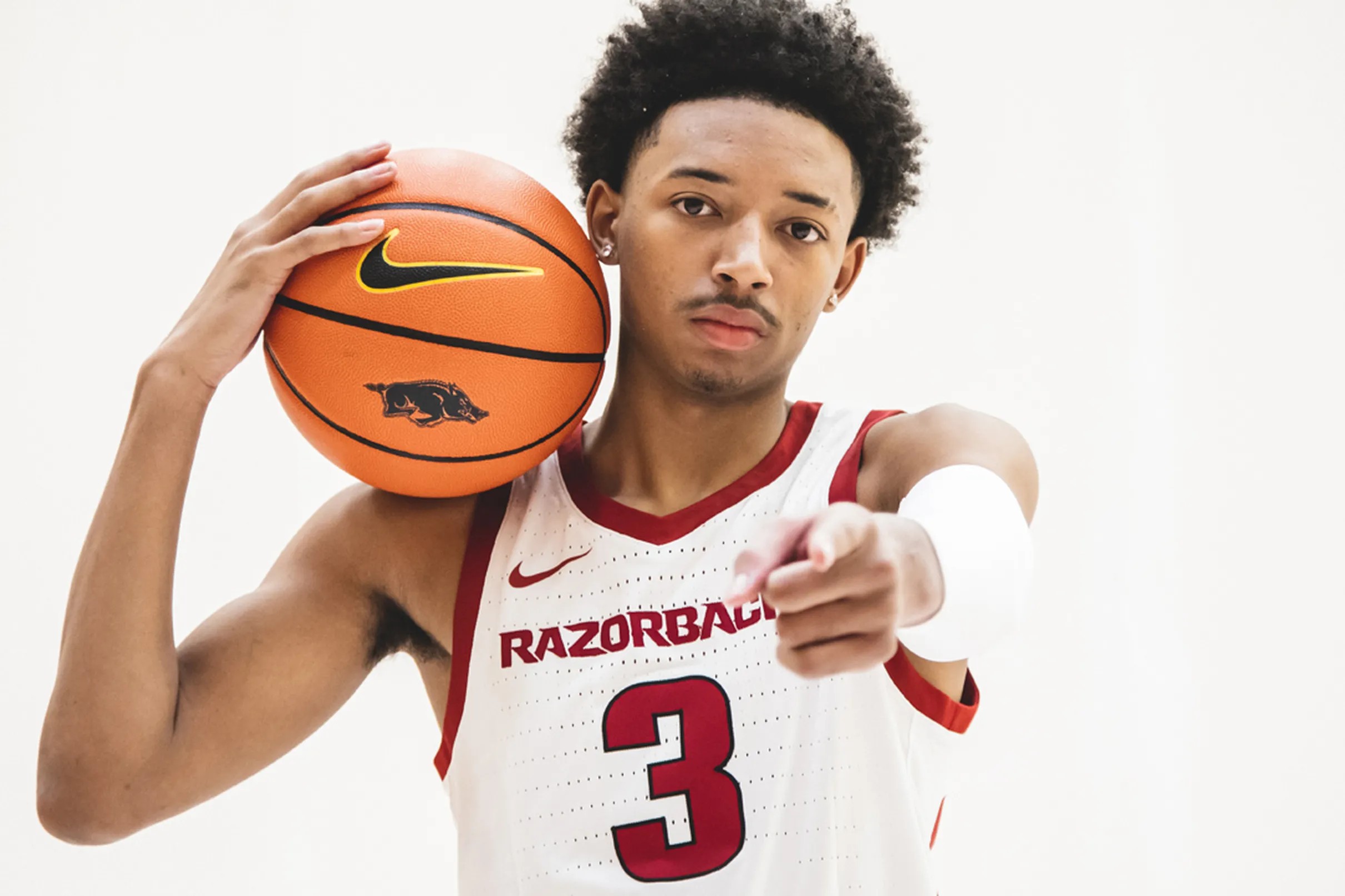 Razorback basketball signee, Nick Smith, Jr . rises to 1 in recruiting