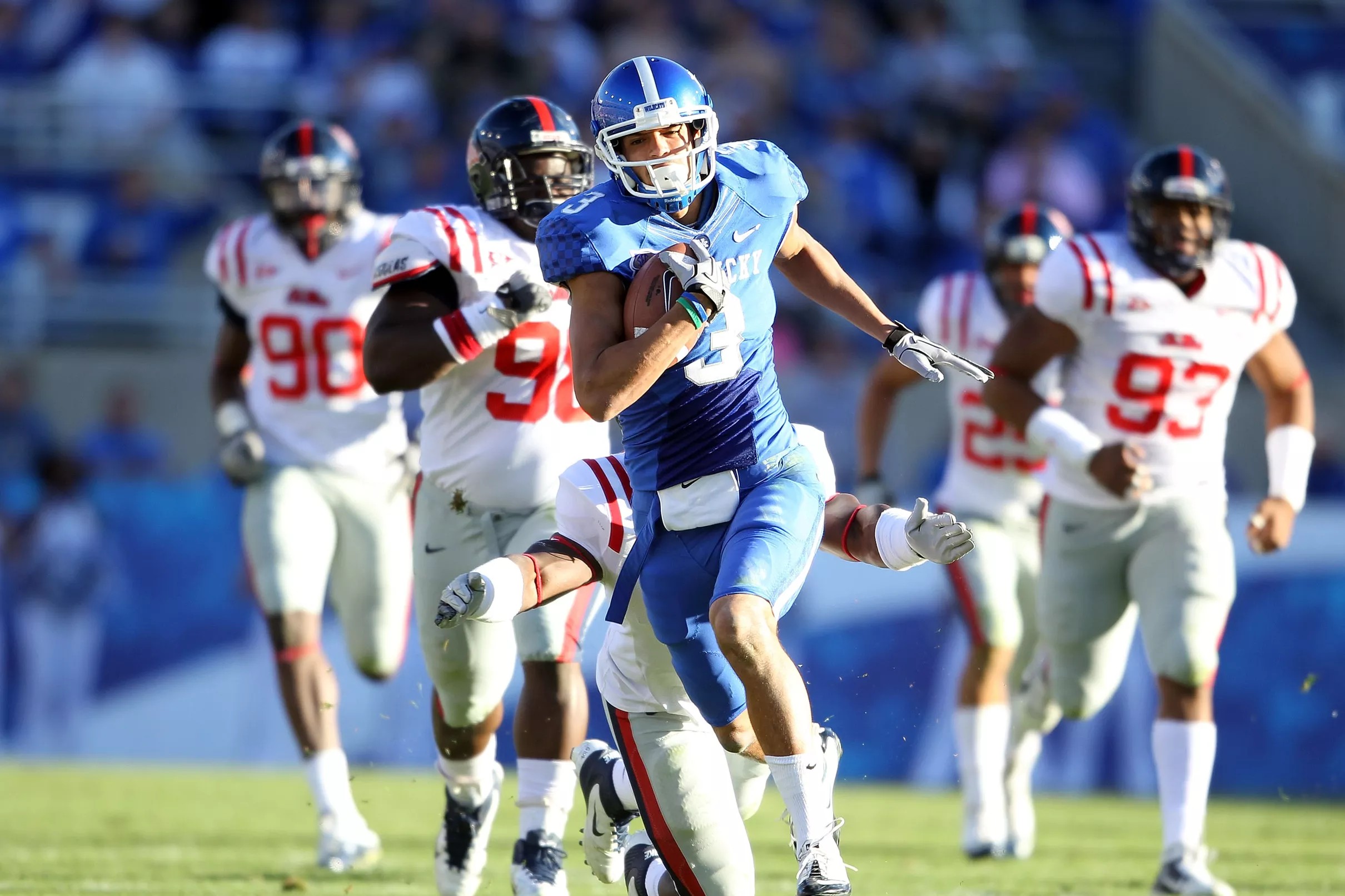 Ole Miss Rebels vs Kentucky Wildcats: Viewing info, early odds and 