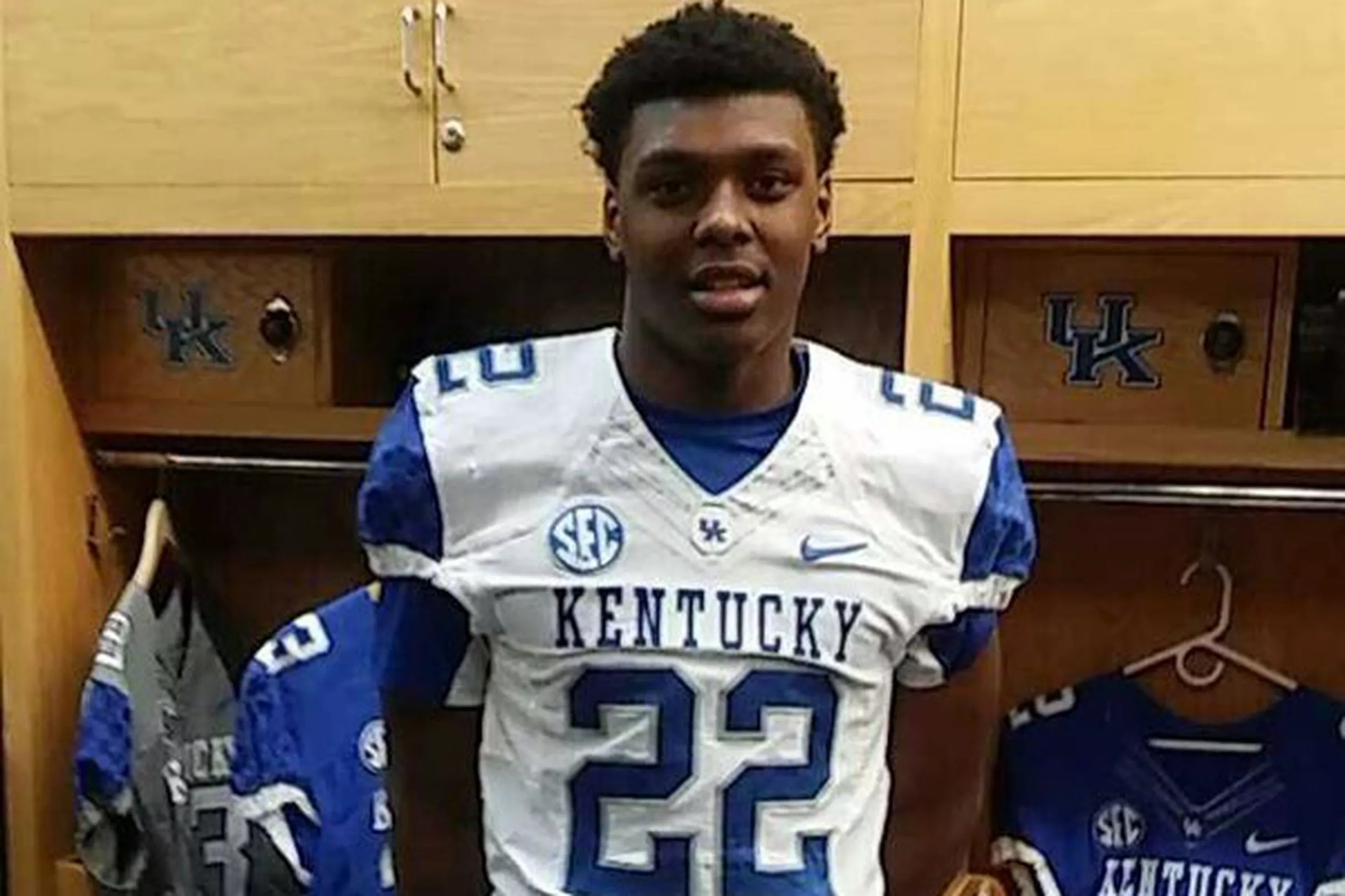 Kentucky Football Recruiting Chris Oats visiting UK ahead of National