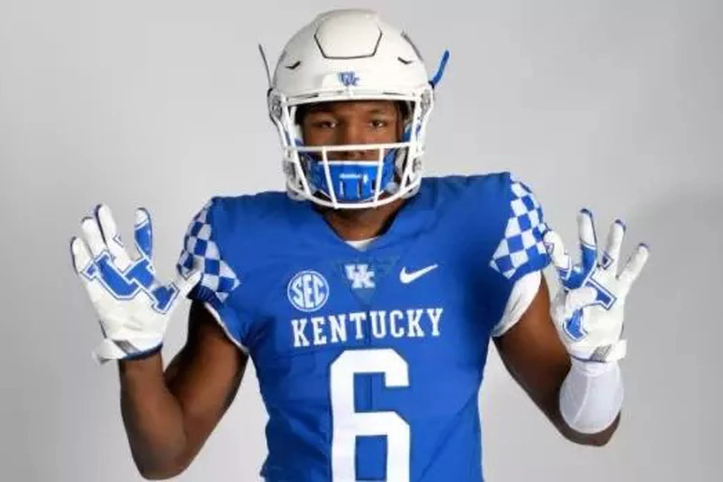 kentucky-trending-for-3-high-profile-in-state-football-recruits