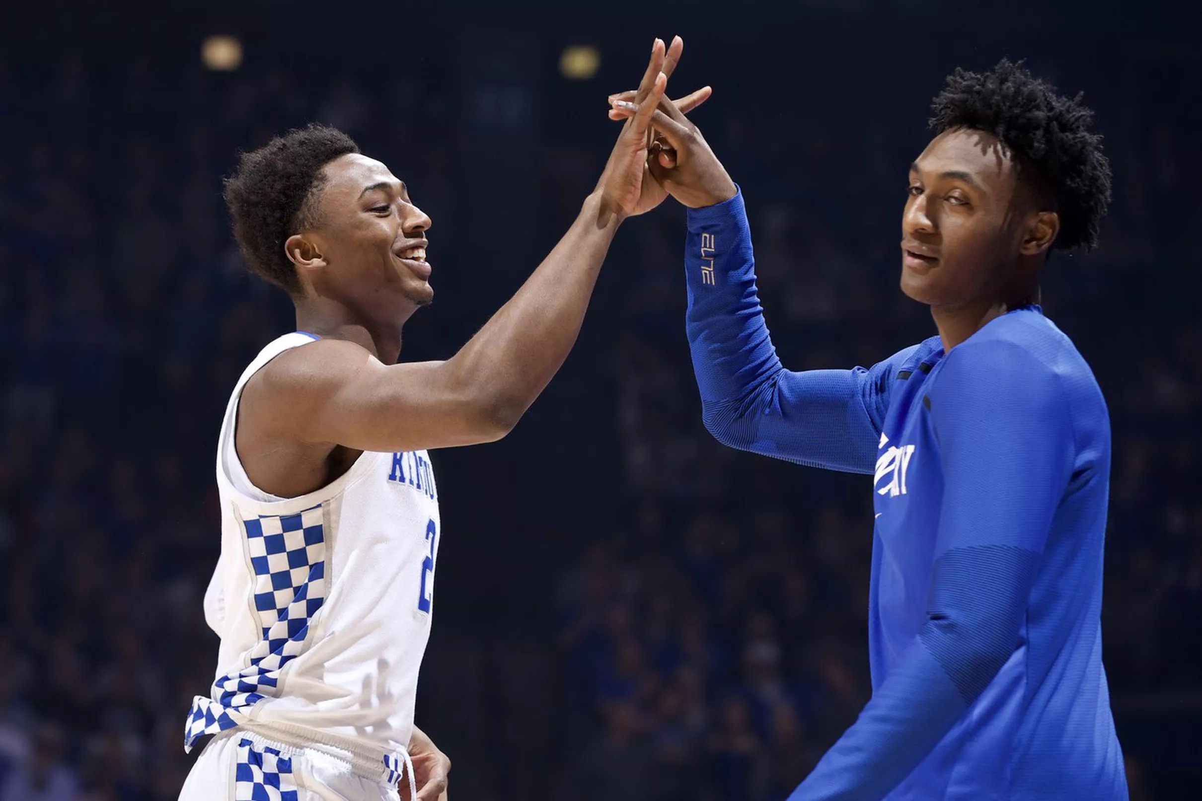 Highlights, box score & MVP from Kentucky escaping Arkansas