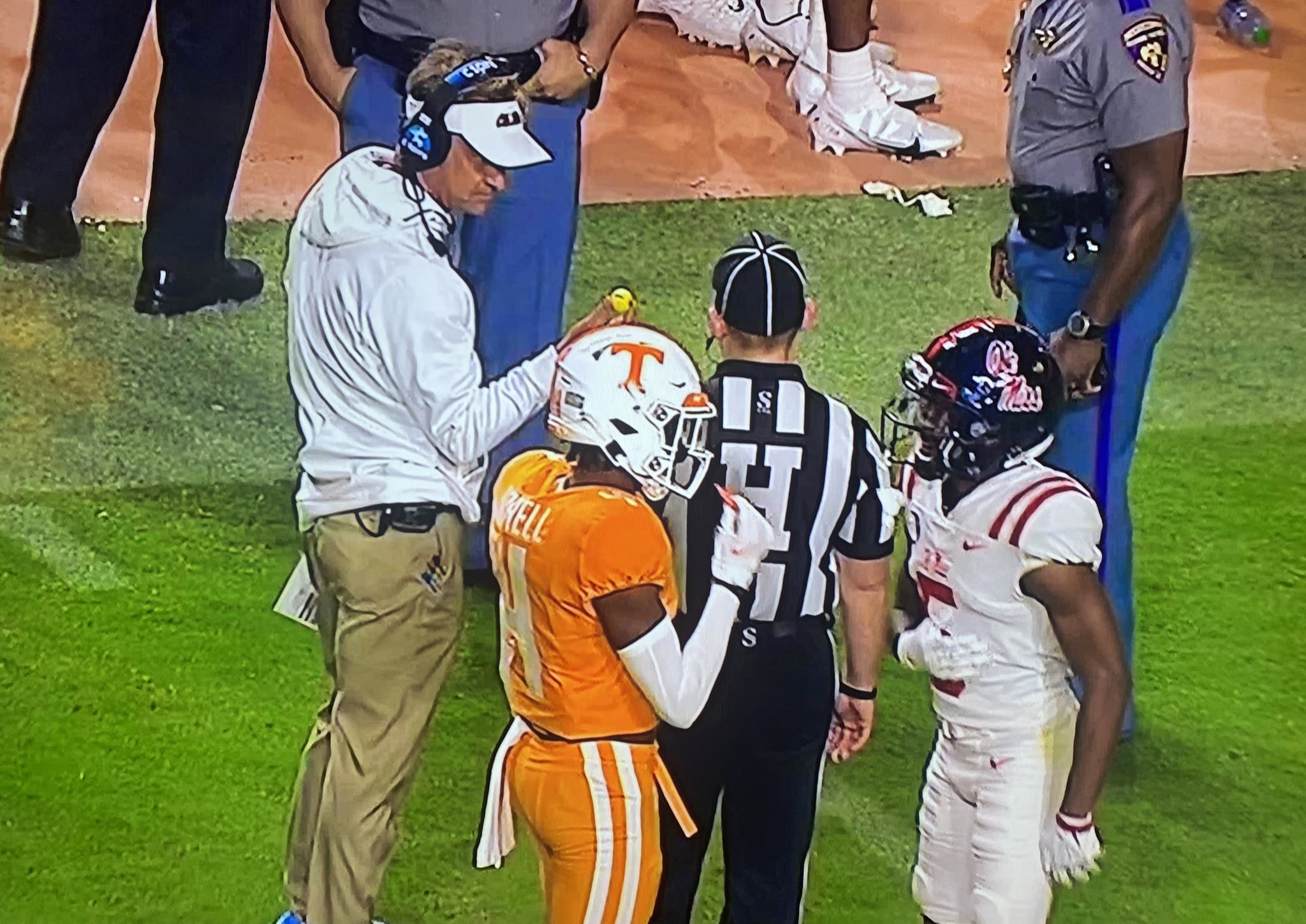 Tennessee bans 16 students, 9 others fans from spring sports for throwing trash on field during