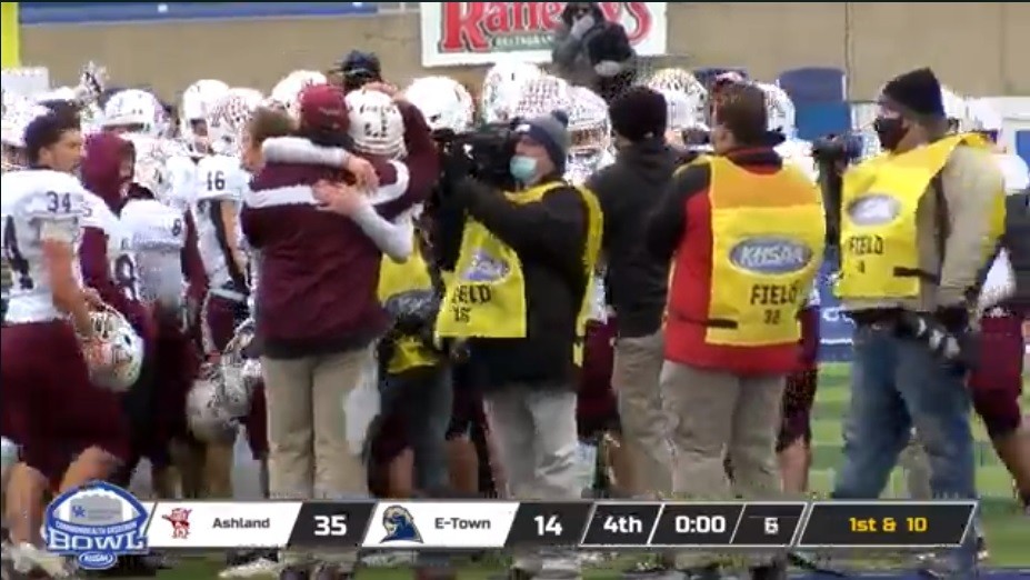 Ashland Blazer overpowers Elizabethtown to win Kentucky’s 3A state title