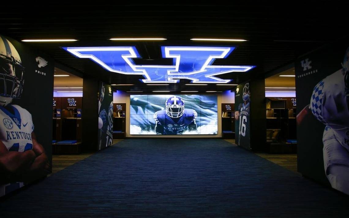 Highly touted kicker Chance Poore commits to Kentucky football team for