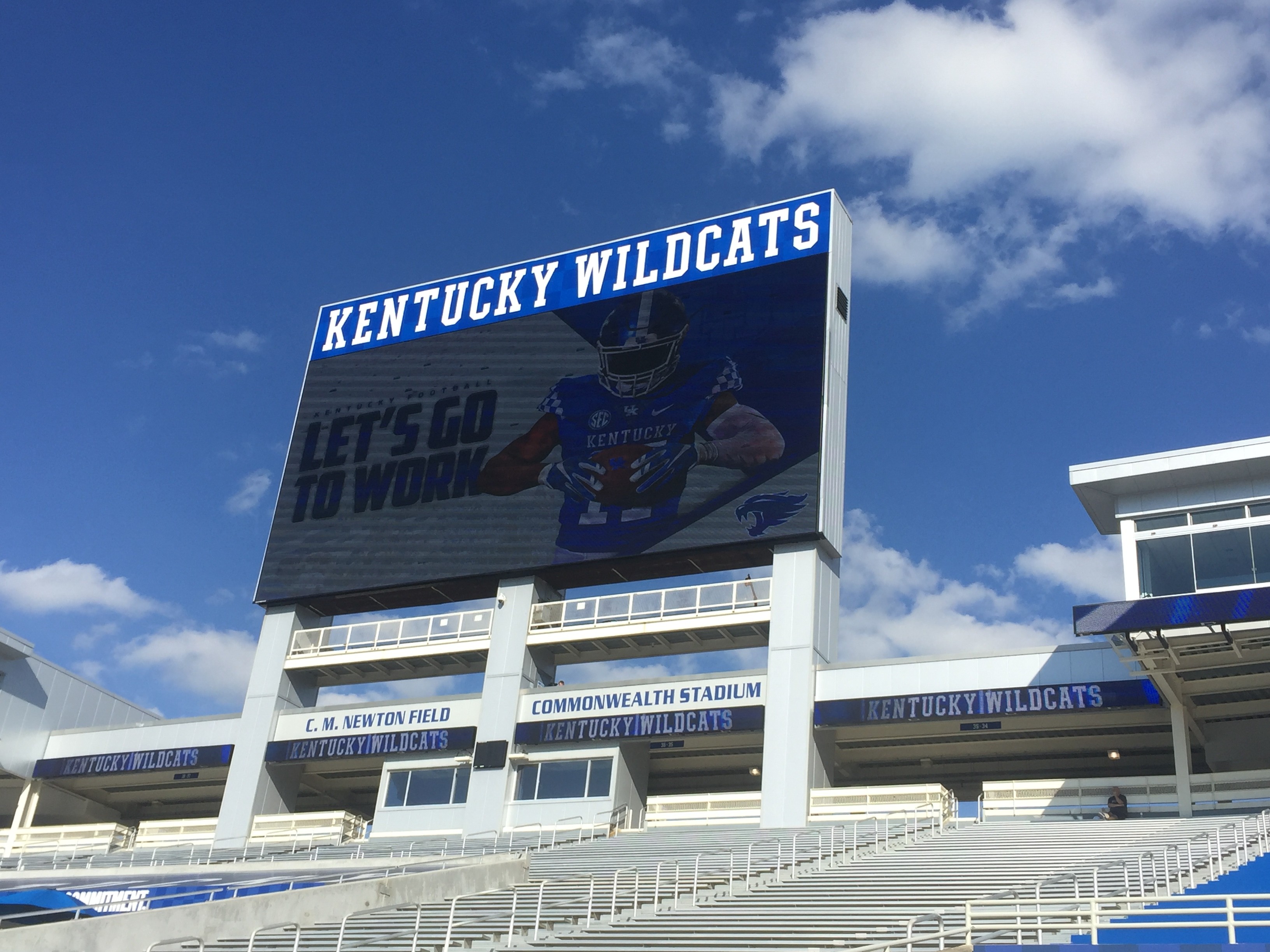 What We Learned at the First Kentucky Football Camp of the Summer