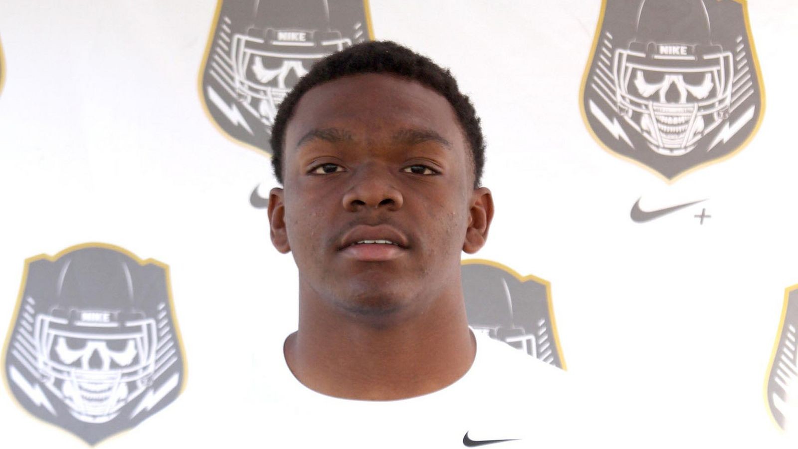 Brad Johnson commits to South Carolina football on National Signing Day