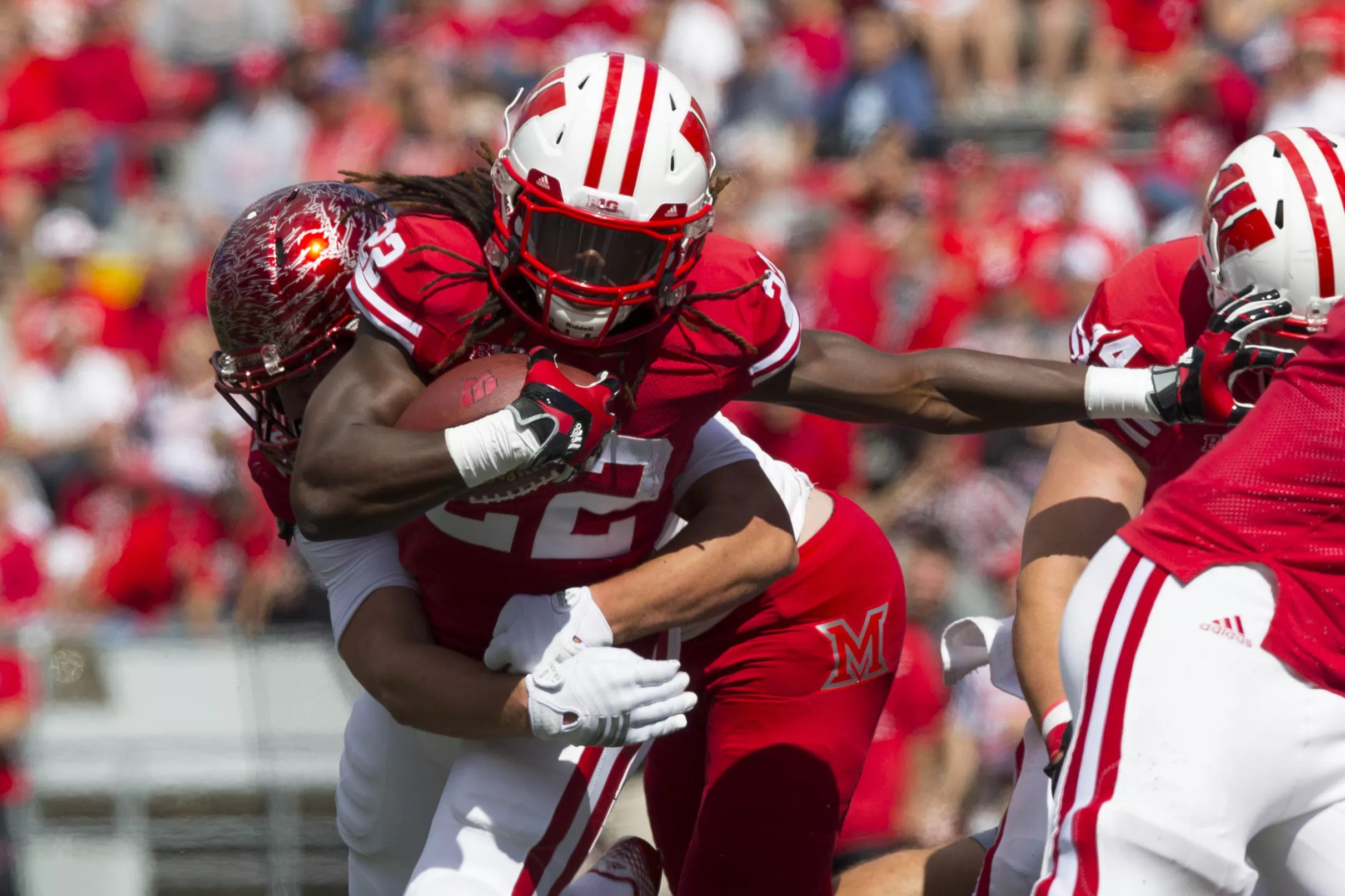 Former Wisconsin RB Caleb Kinlaw comes home to join South Carolina