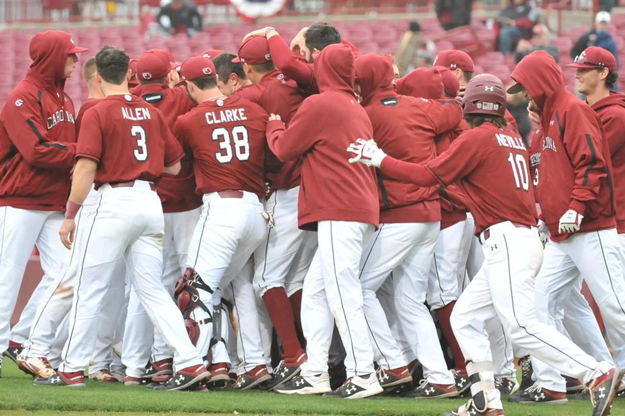 South Carolina vs. Winthrop game recap Gamecocks rally to top Eagles 86