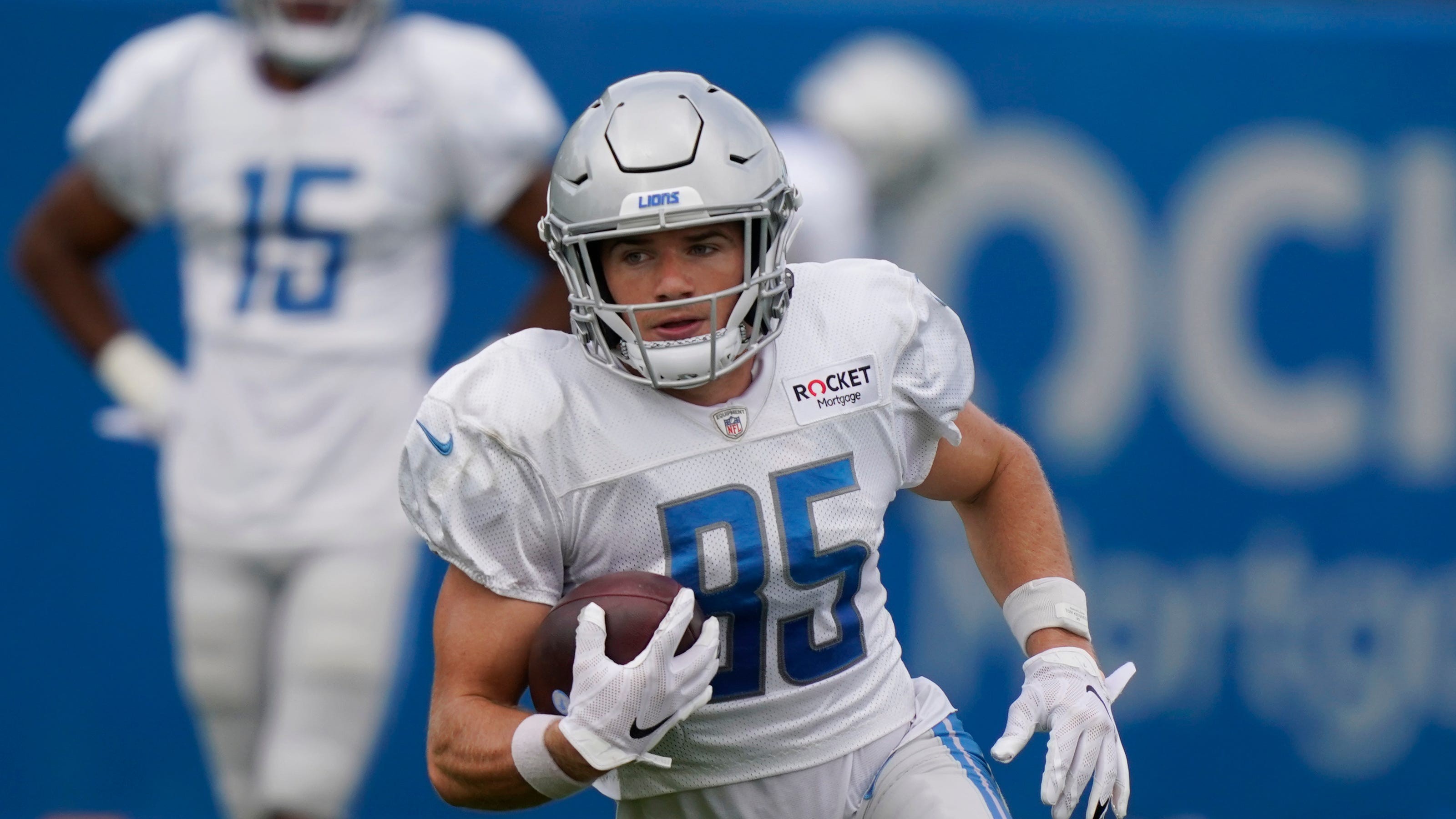 Detroit Lions keep WRs Victor Bolden, Tom Kennedy among 8 signed to