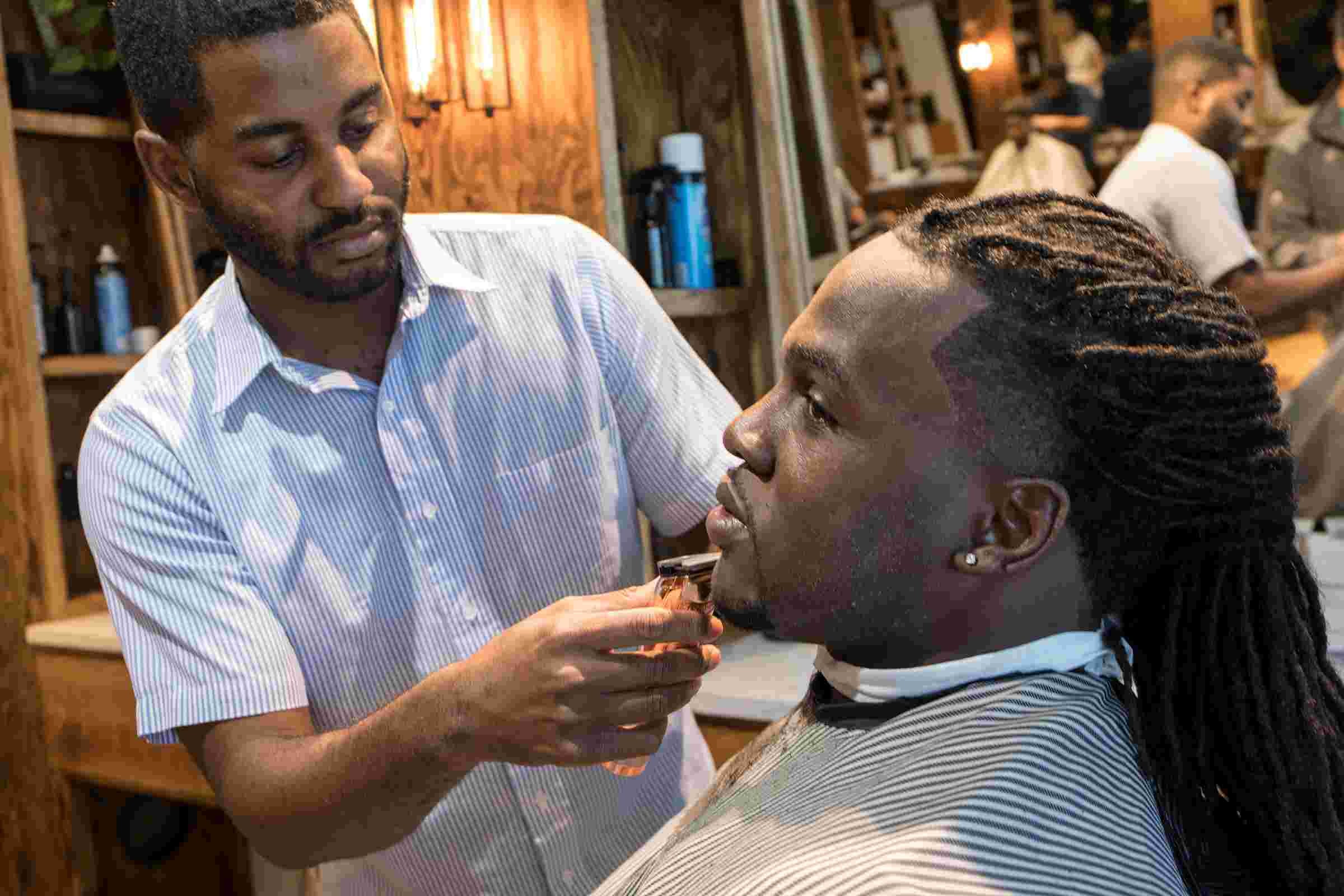 how-two-detroit-barbershop-owners-landed-a-deal-with-the-nfl