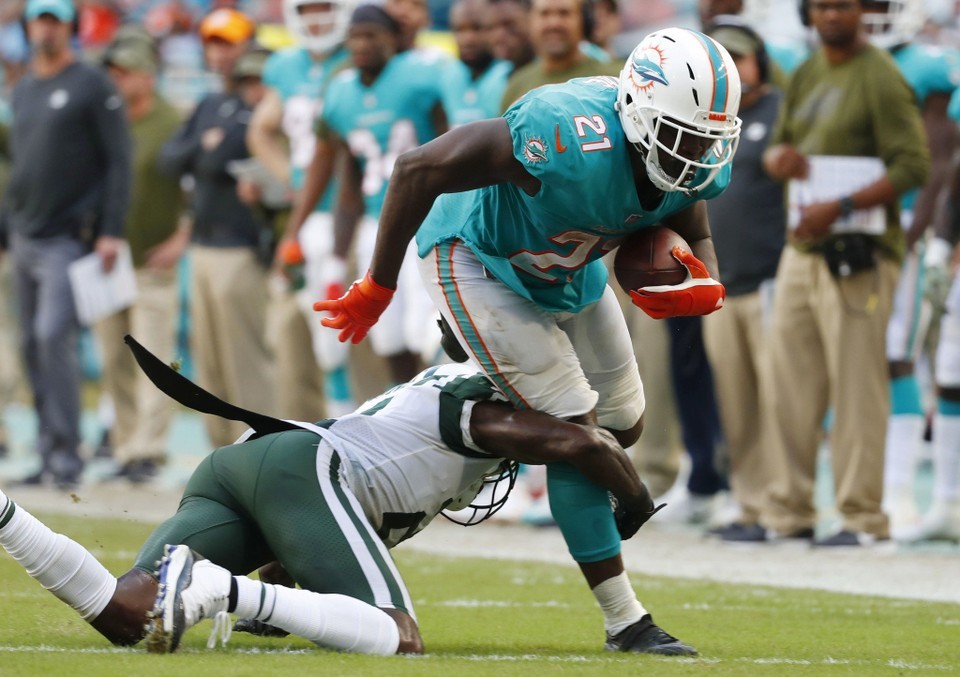 Frank Gore passes Barry Sanders on NFL's alltime total yardage list