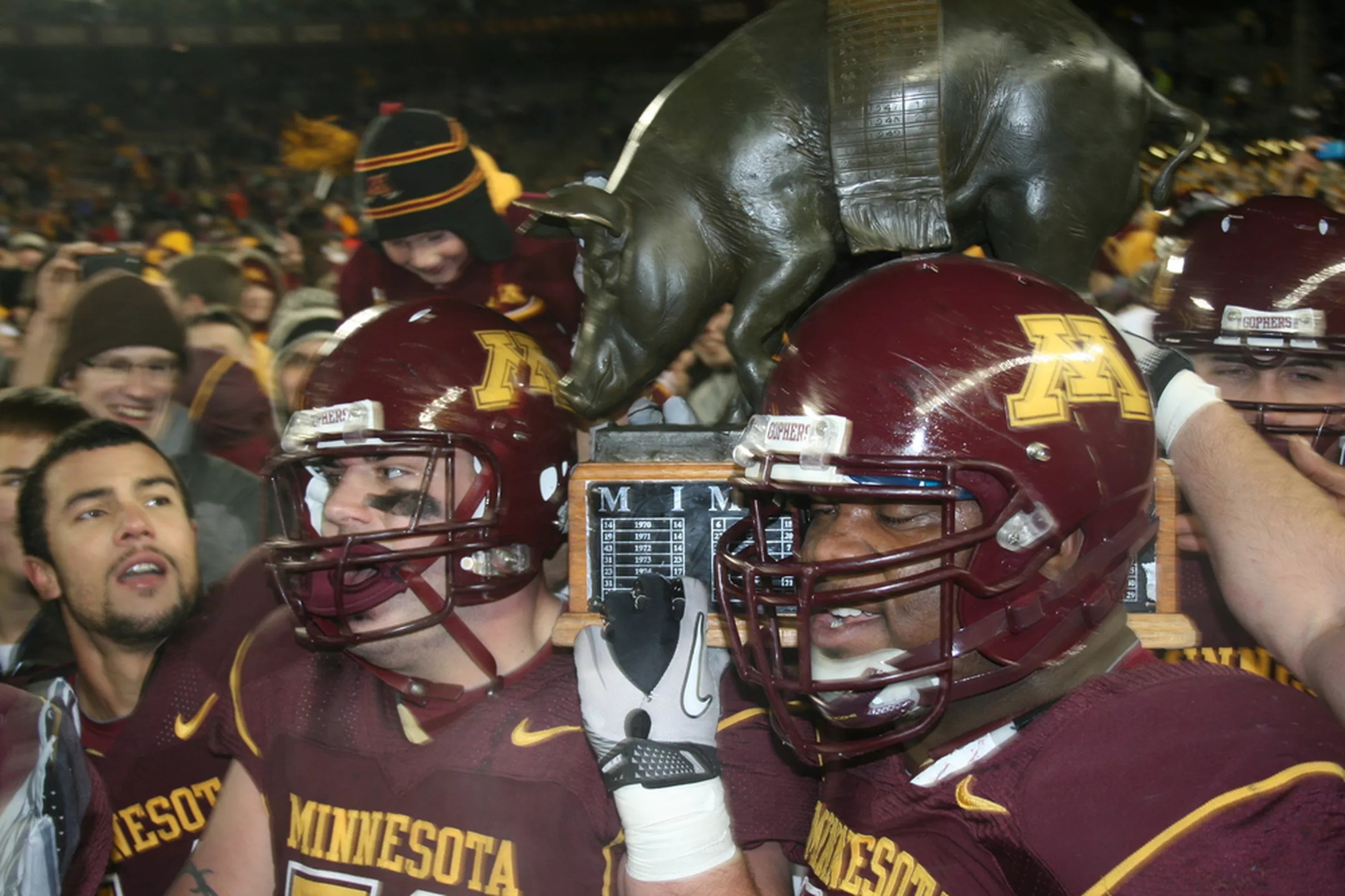 Minnesota Football Gophers Play at Iowa and Try to FREEFLOYD OPEN