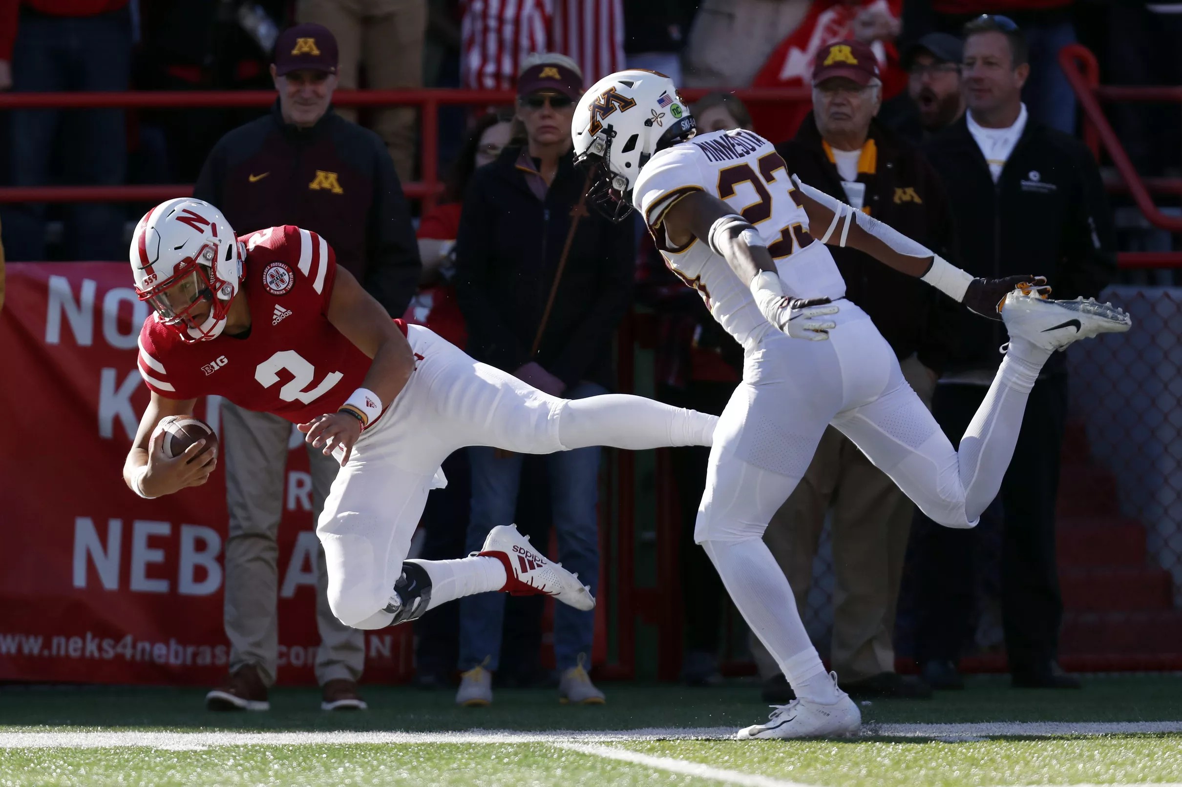 minnesota-loses-to-nebraska-53-28