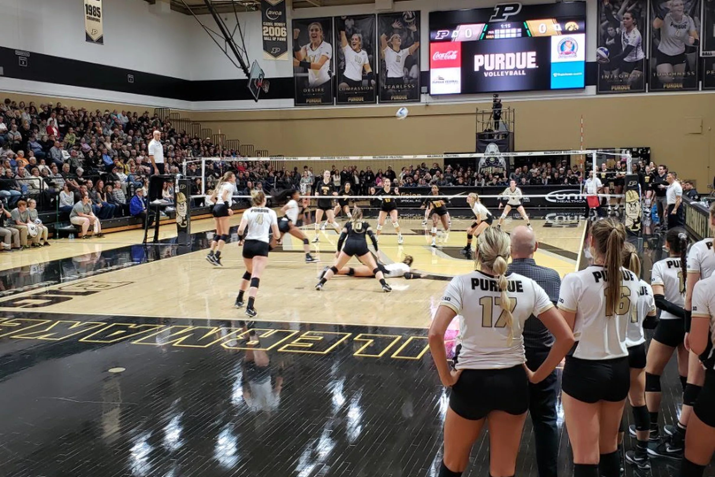 Purdue Boilermakers Hammering The Rails:  A Season Preview - 1xw95xk