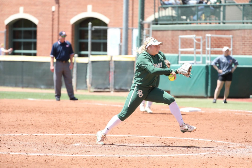 Softball completes sweep of Kansas
