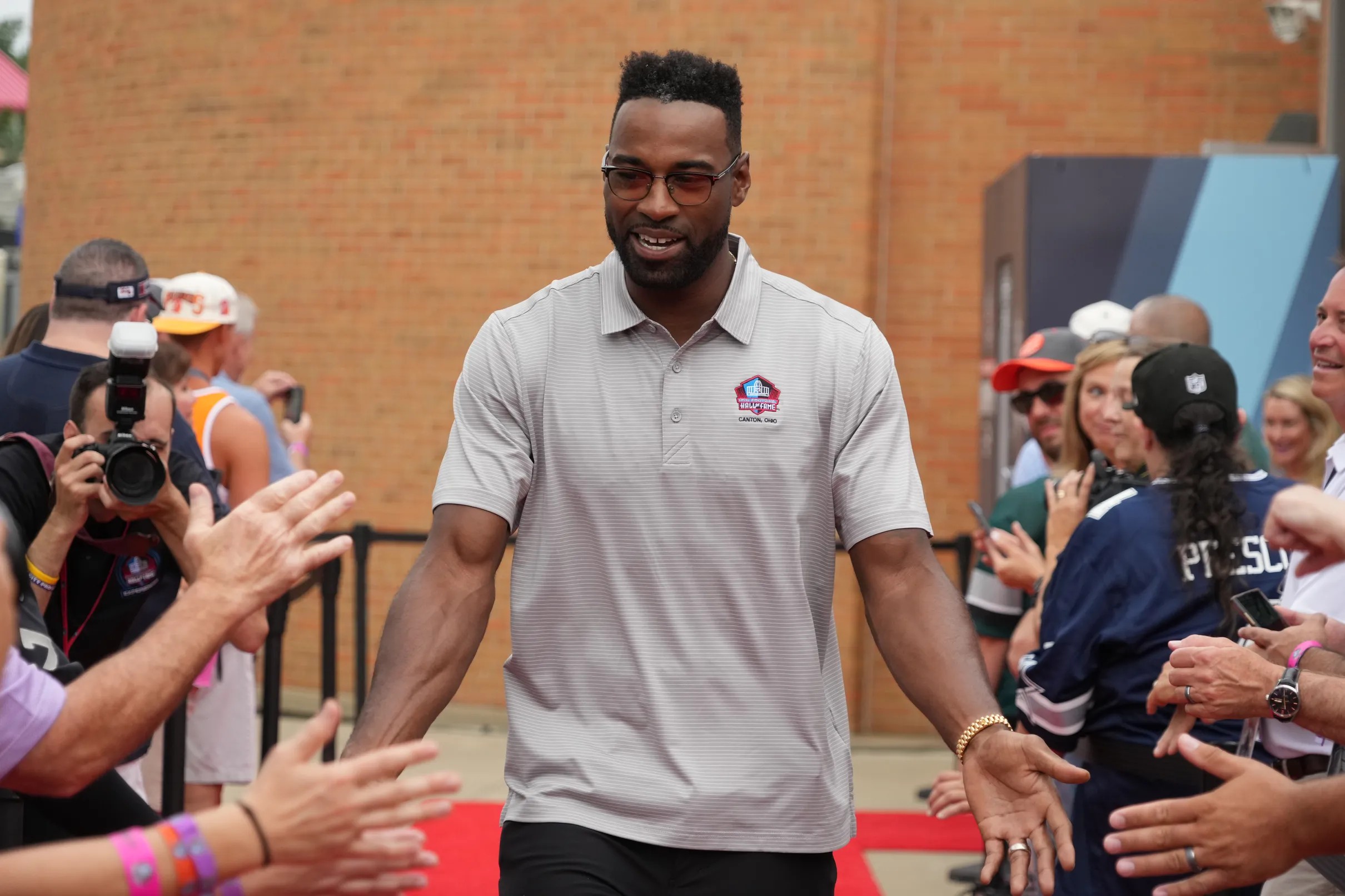 Hall of Famer Calvin Johnson, Jr. returns to Detroit for high school  football camp - High School Football America