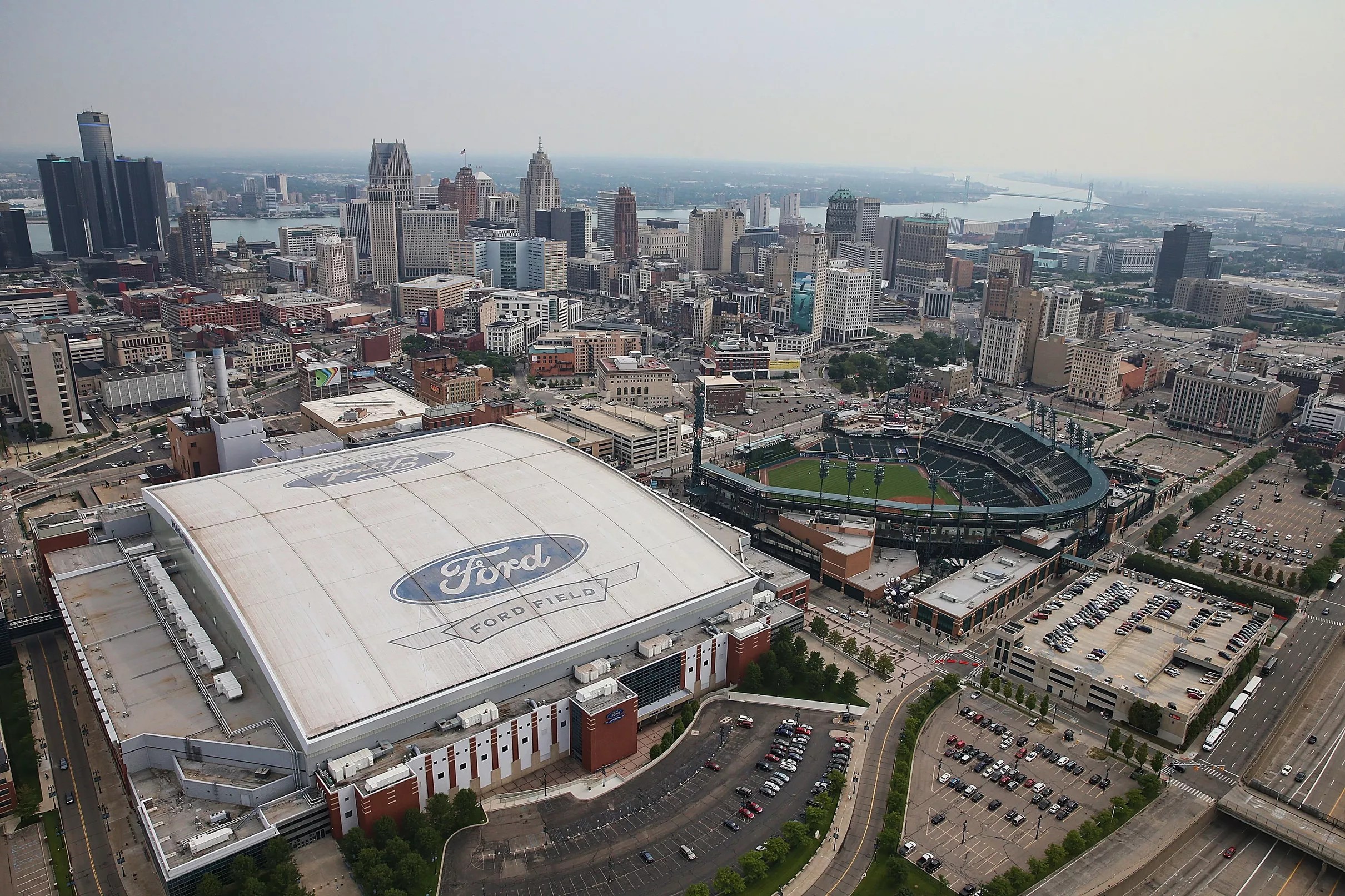 officials-discussing-options-to-make-ford-field-roof-retractable