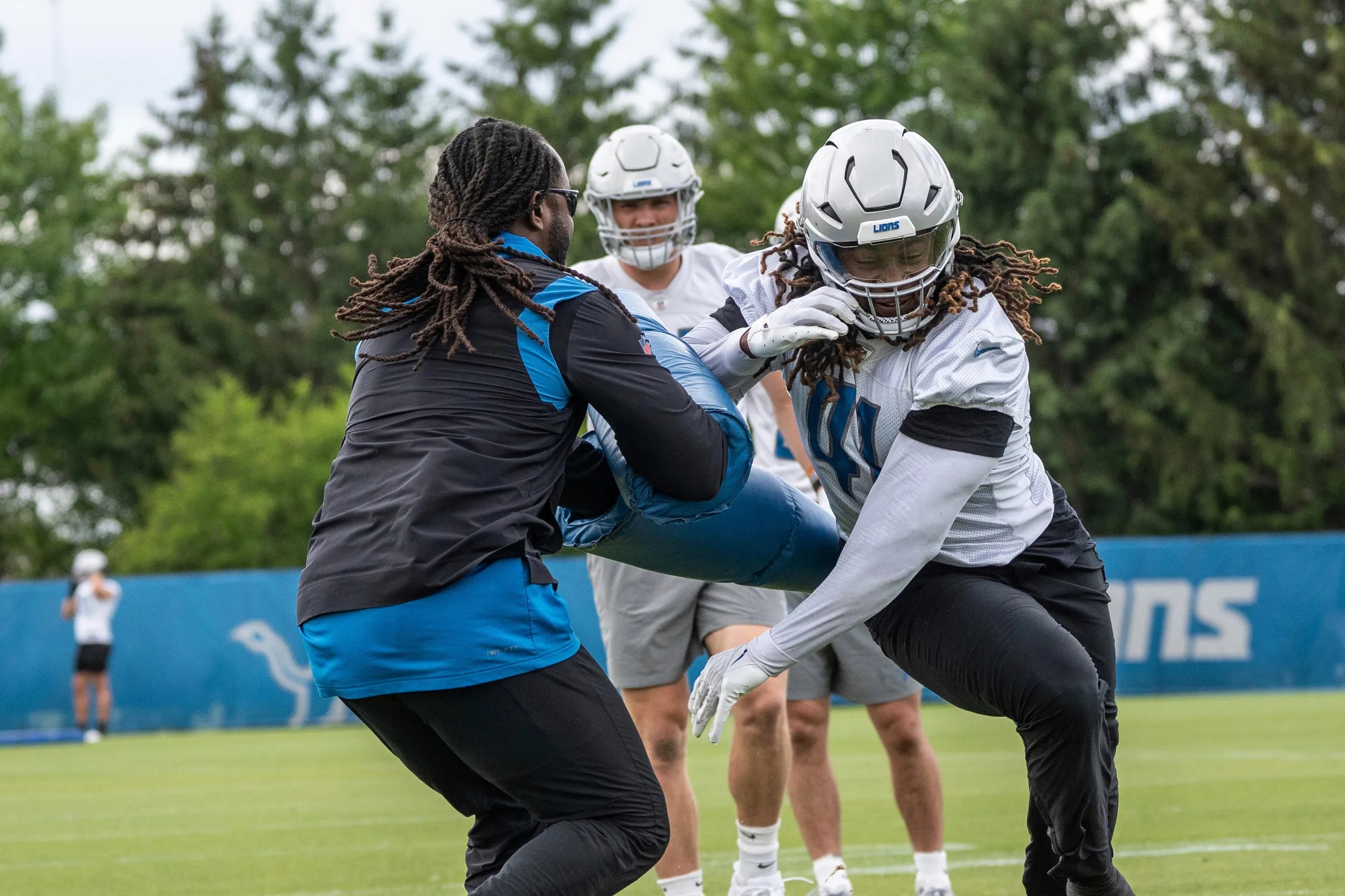 Detroit Lions 2023 training camp battles: Could 7 EDGE rushers make the  roster?