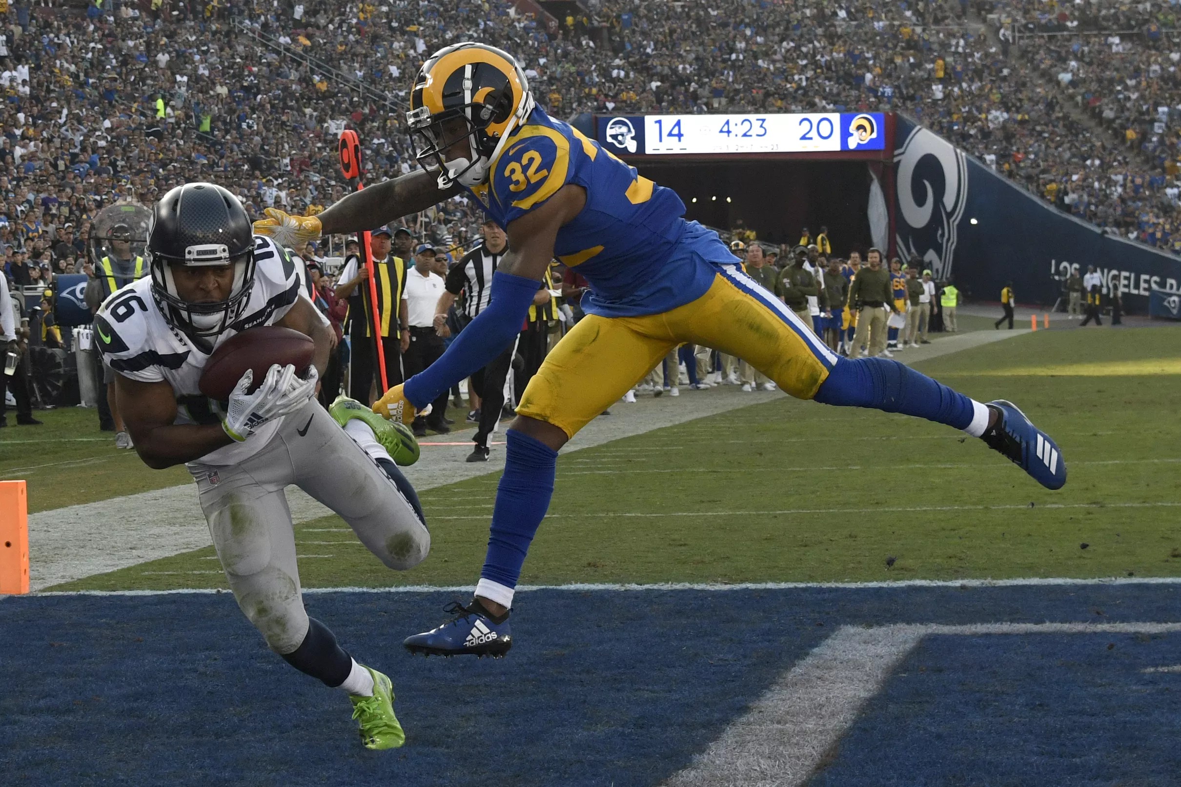 Sunday Night Football Open Thread: Seahawks At Rams