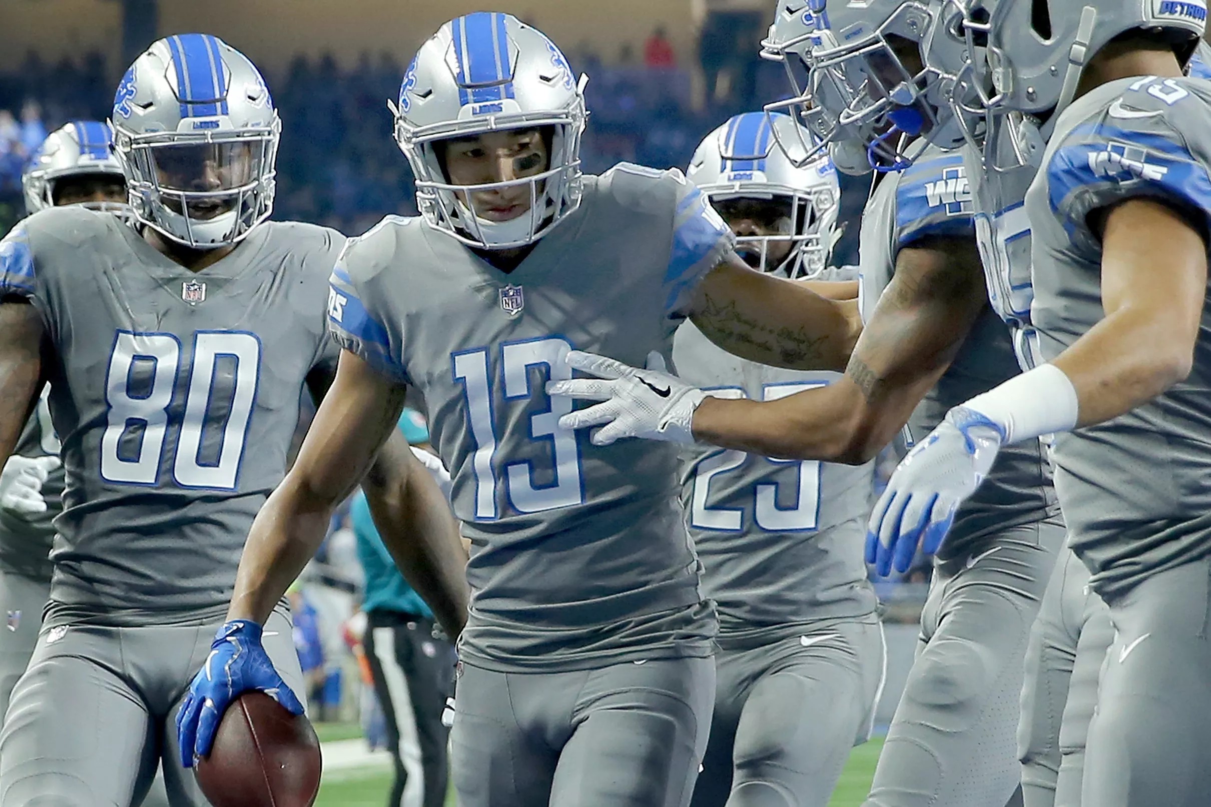 Lions place TJ Jones on injured reserve, sign WR Andy Jones to active roster