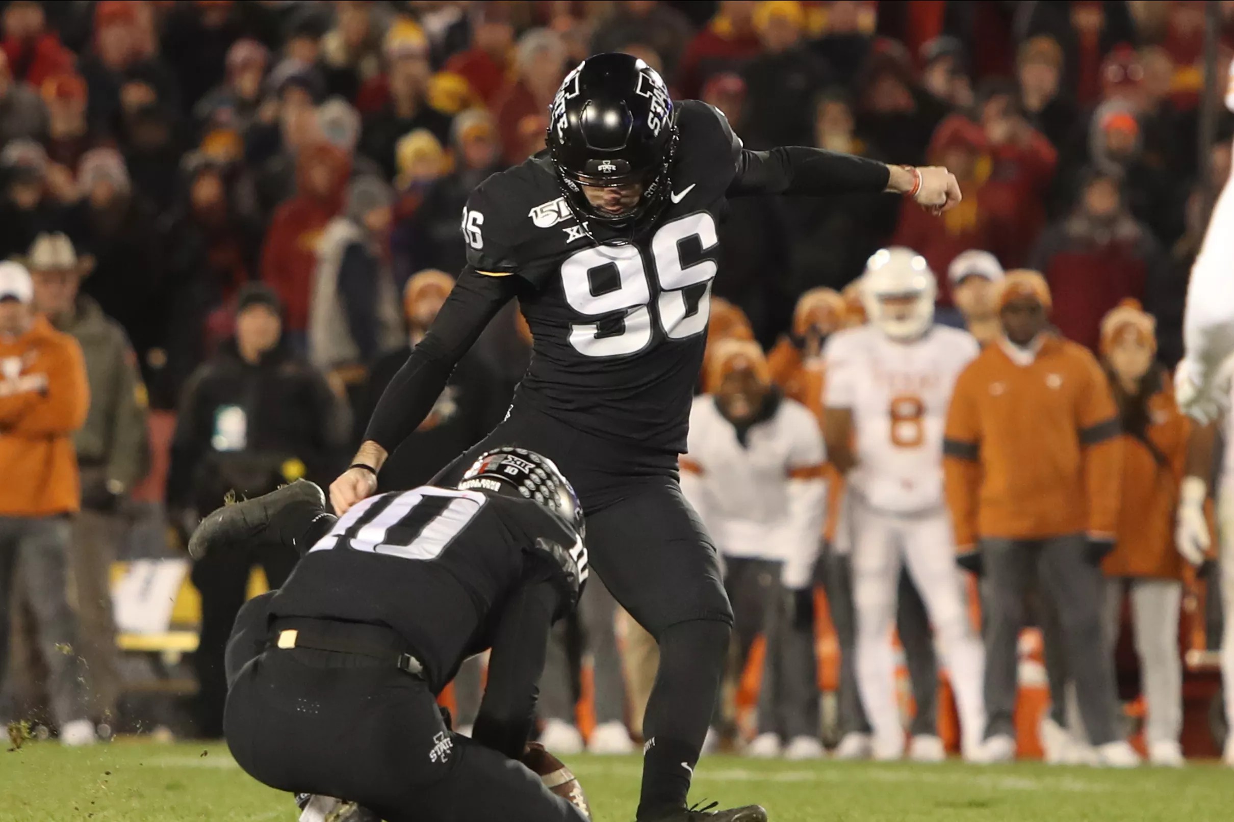 Horns Down, Kick’s Good. 2321.