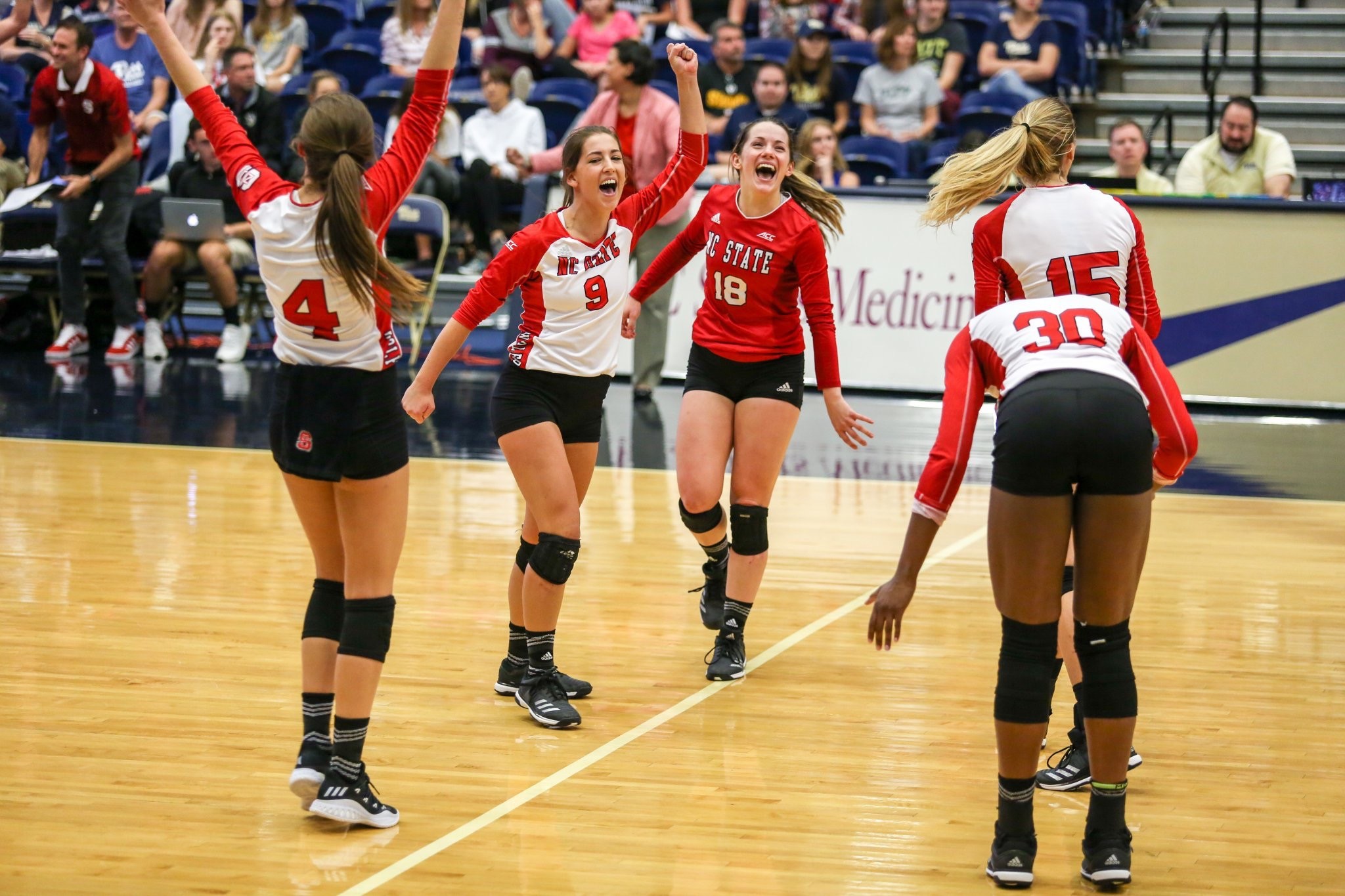 NC State Volleyball Defeats Pitt, Moves into 1st