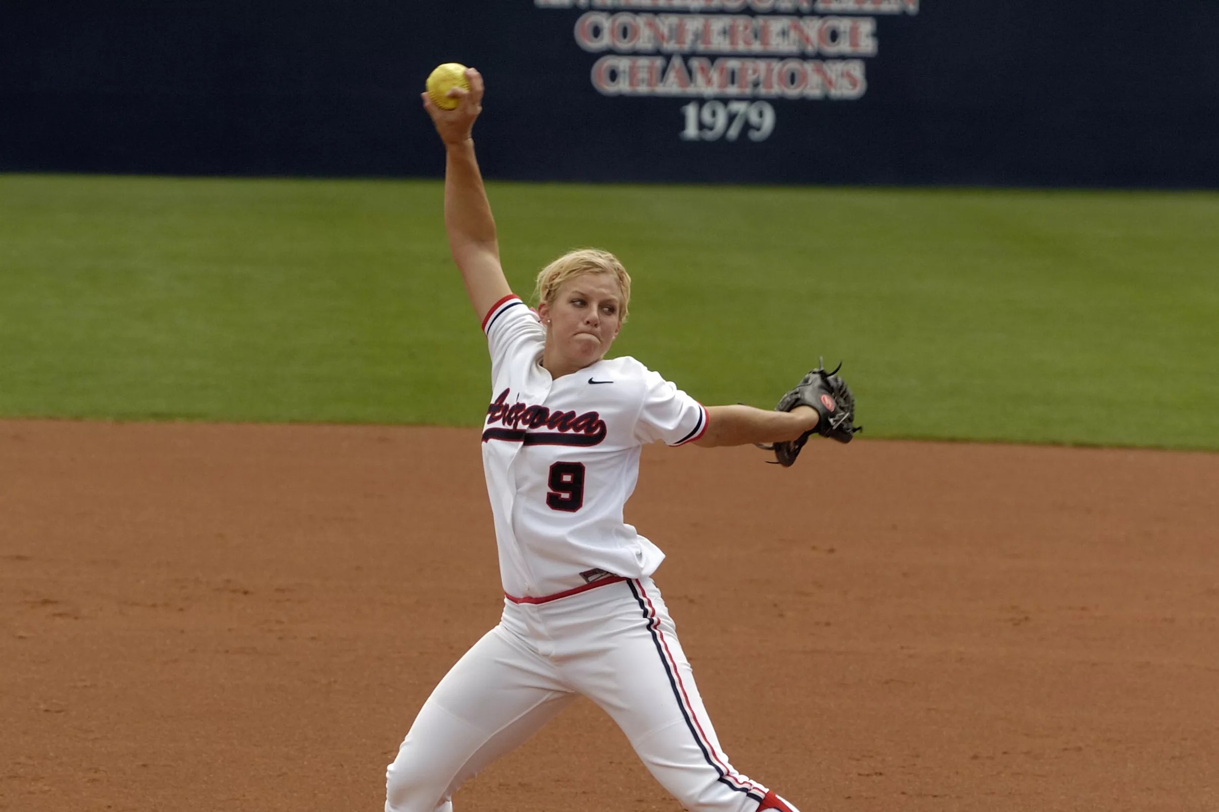 Arizona softball Q&A with new pitching coach Taryne Mowatt
