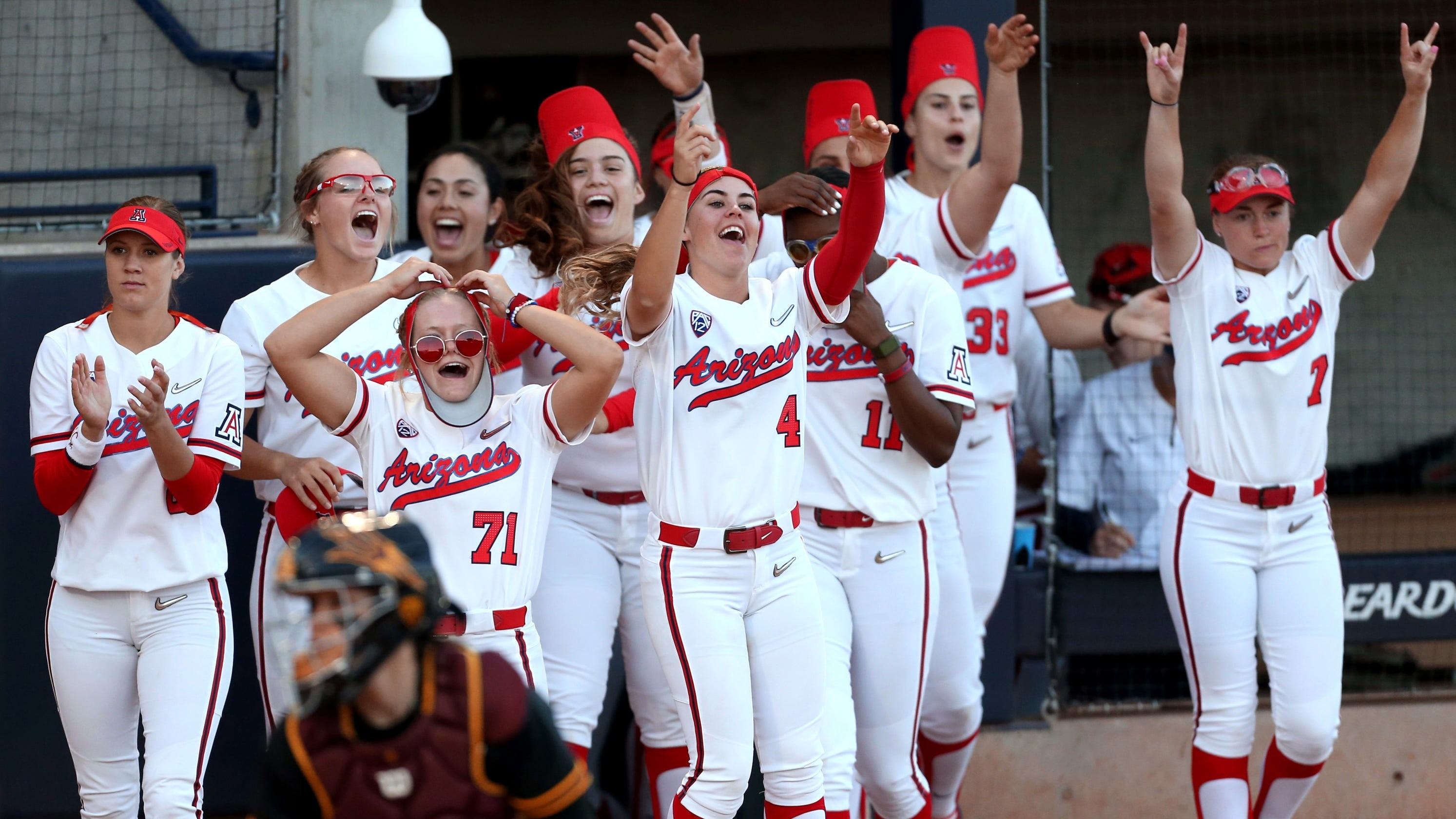 Arizona Wildcats softball heading to first Women's College World Series