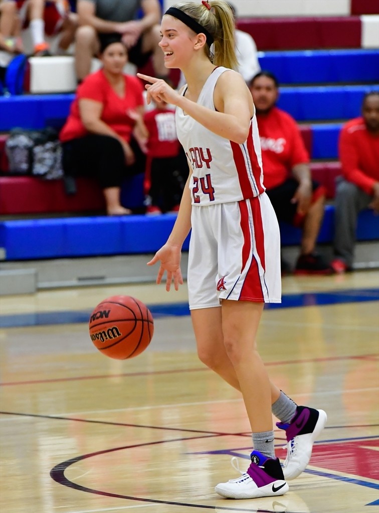 'Point guard U' reinvented Bryce Nixon could be Arizona's next great