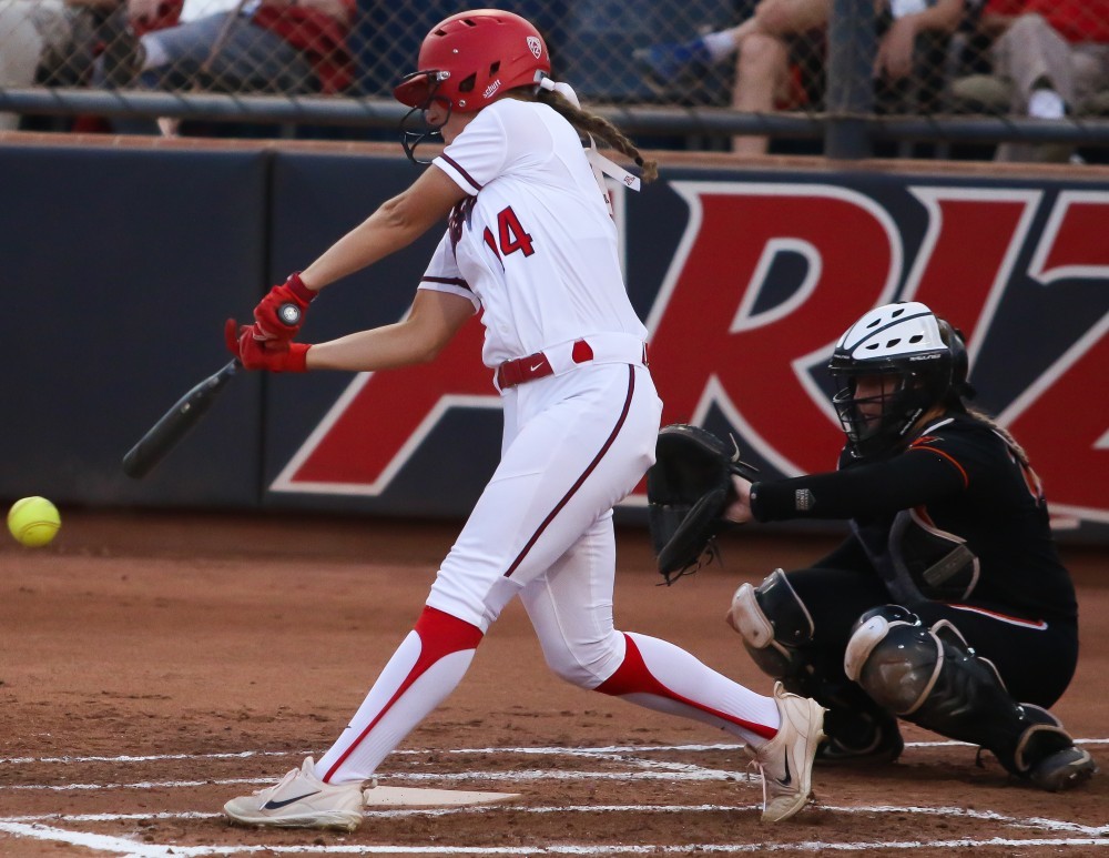 Ivy Davis Grand Slam Helps Softball Mercy Rule Oregon State 9 1 To 