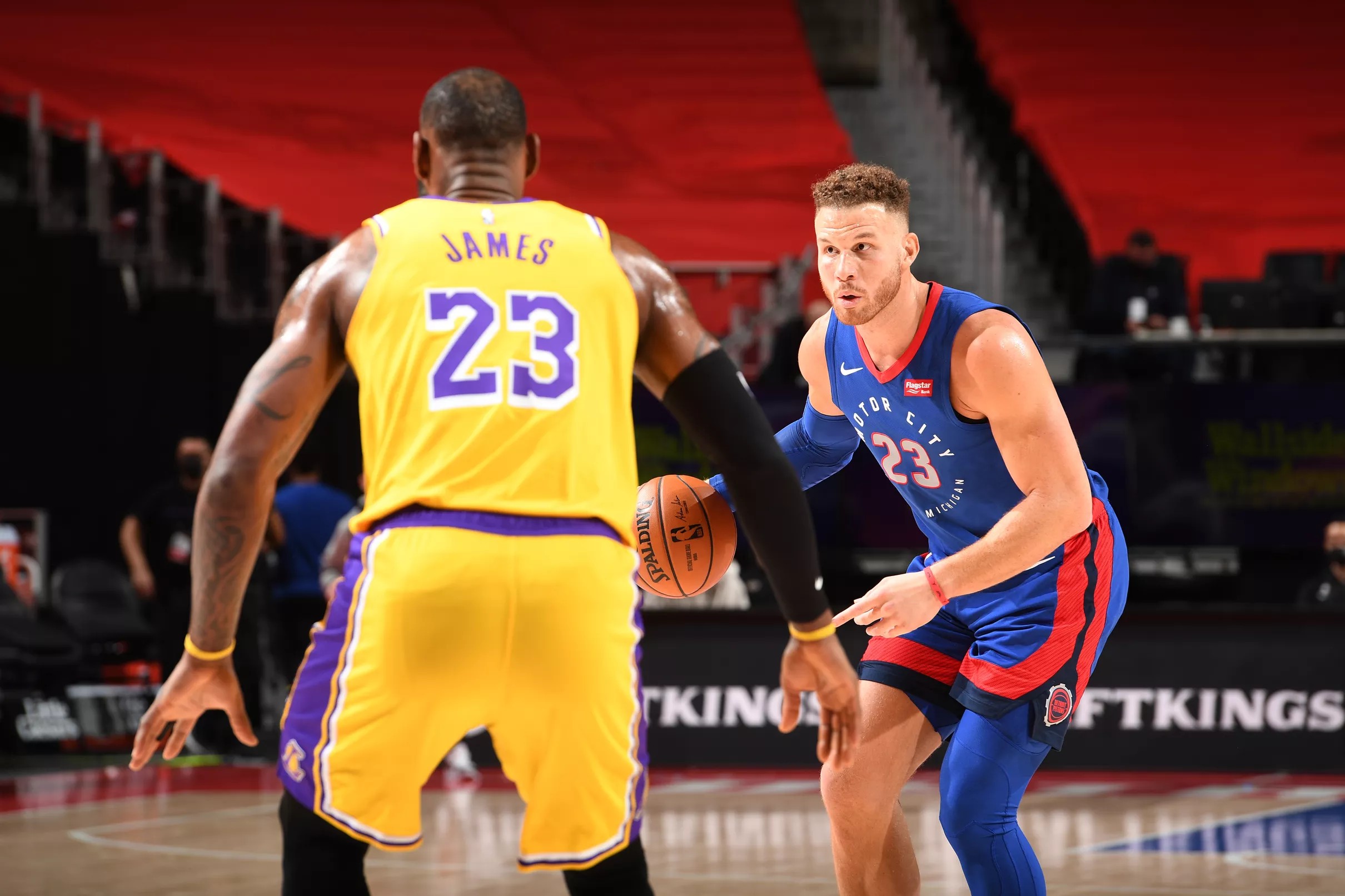 Pistons Vs. Lakers Final Score: Throwback Performance For Blake Griffin ...