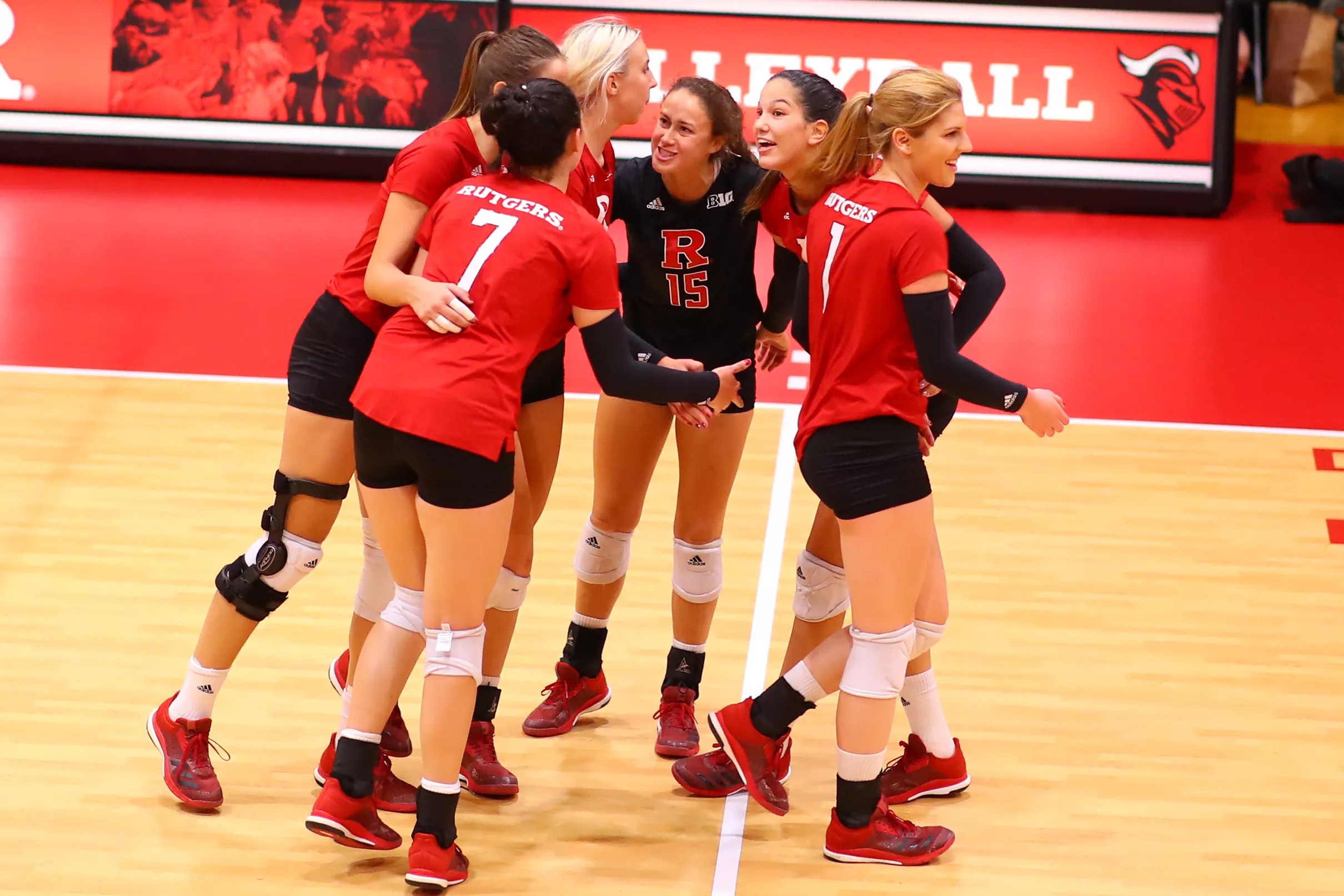 Rutgers Volleyball claims second consecutive tournament title to