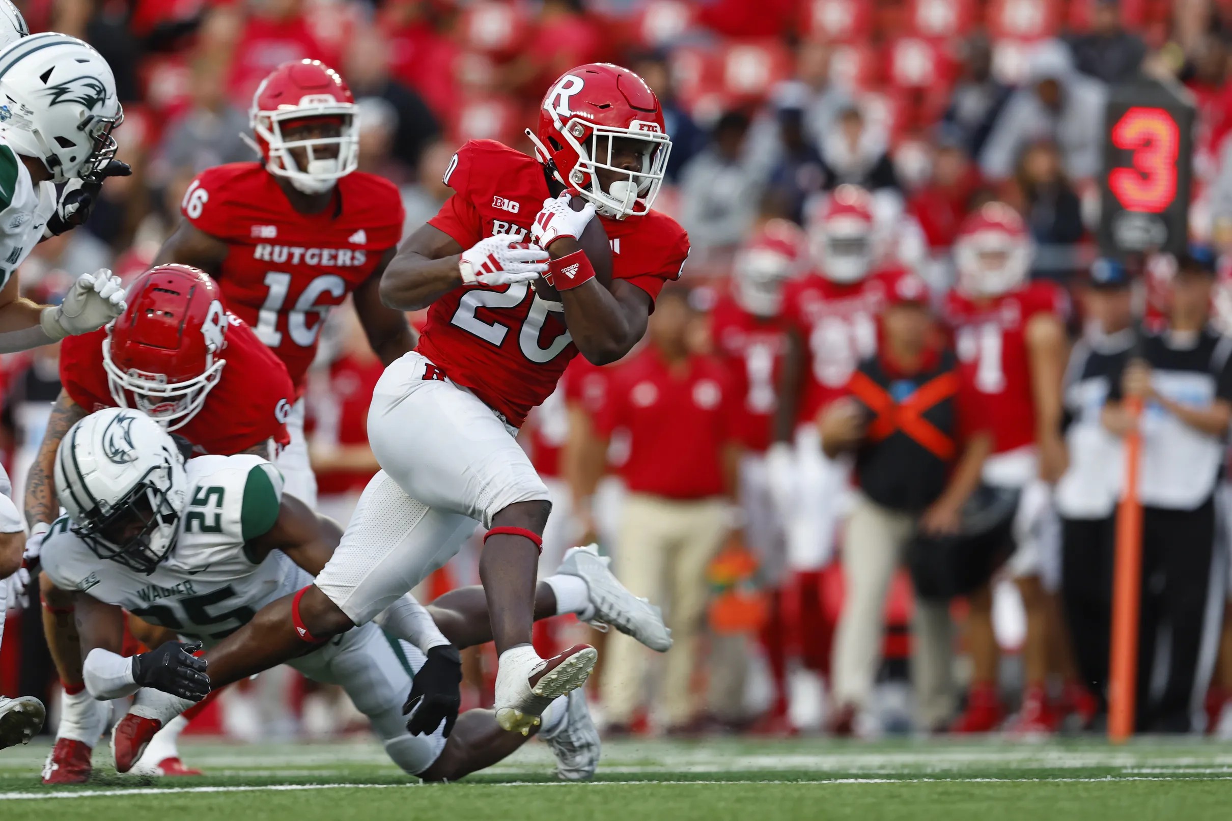 Why Wisconsin vs Rutgers football game is on Peacock in Week 6