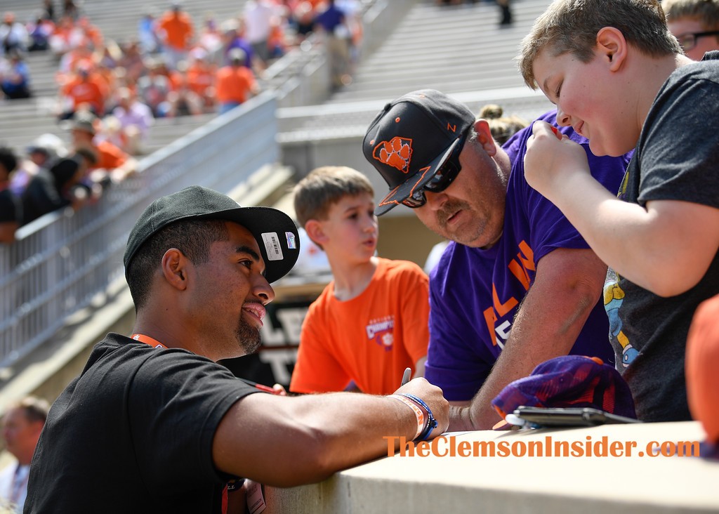 Clemson ‘a special place’ for 5star D.J. Uiagalelei