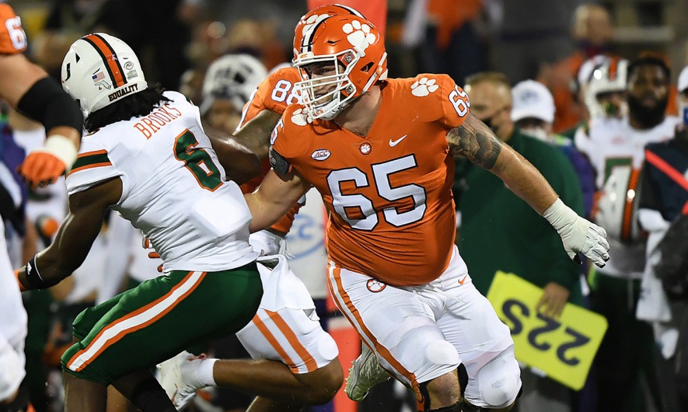 Helmet stickers Clemson 38, NC State 31