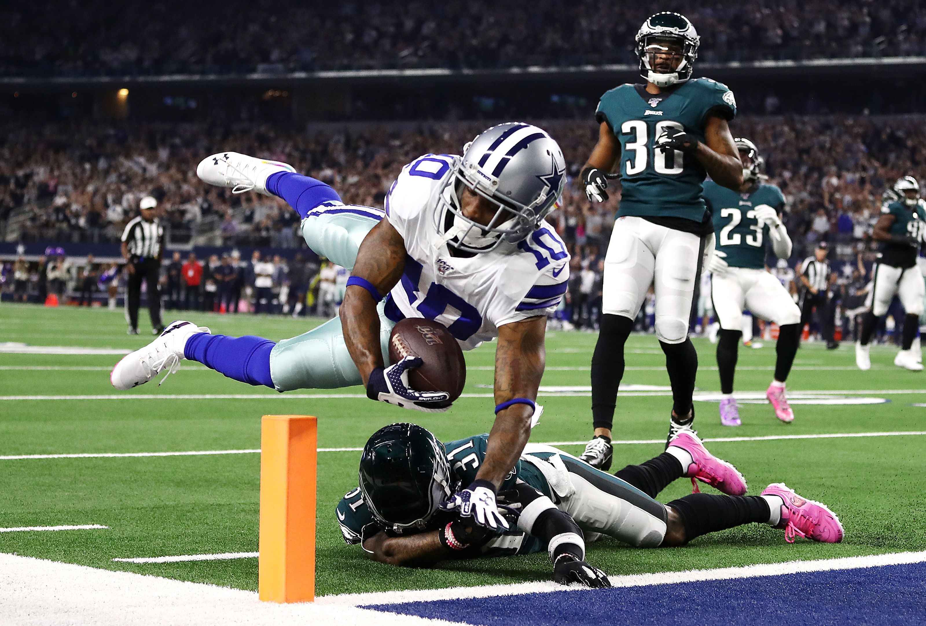 Dallas Cowboys steamroll the Philadelphia Eagles in a blowout