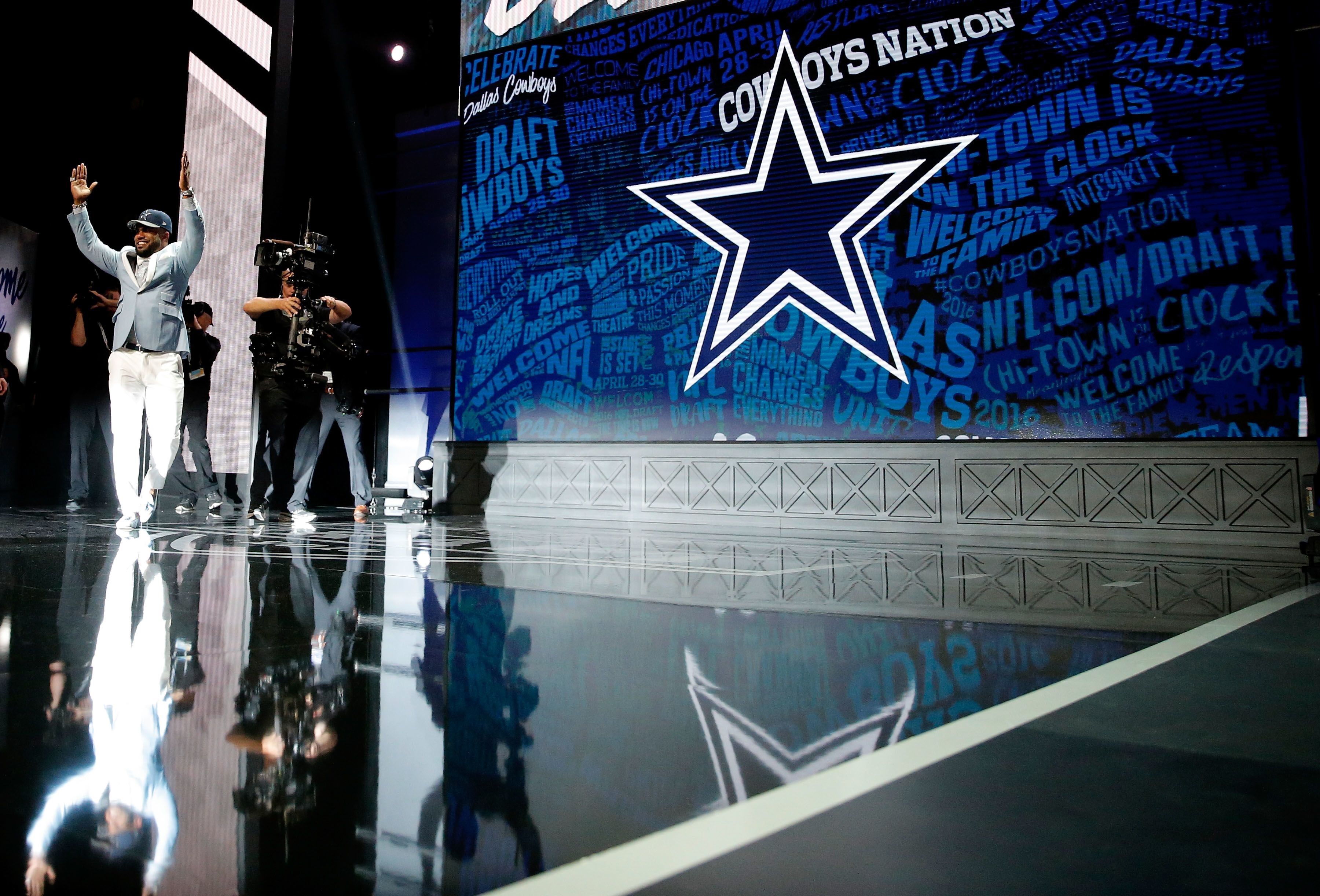 Looking at the Dallas Cowboys future through the past of the draft