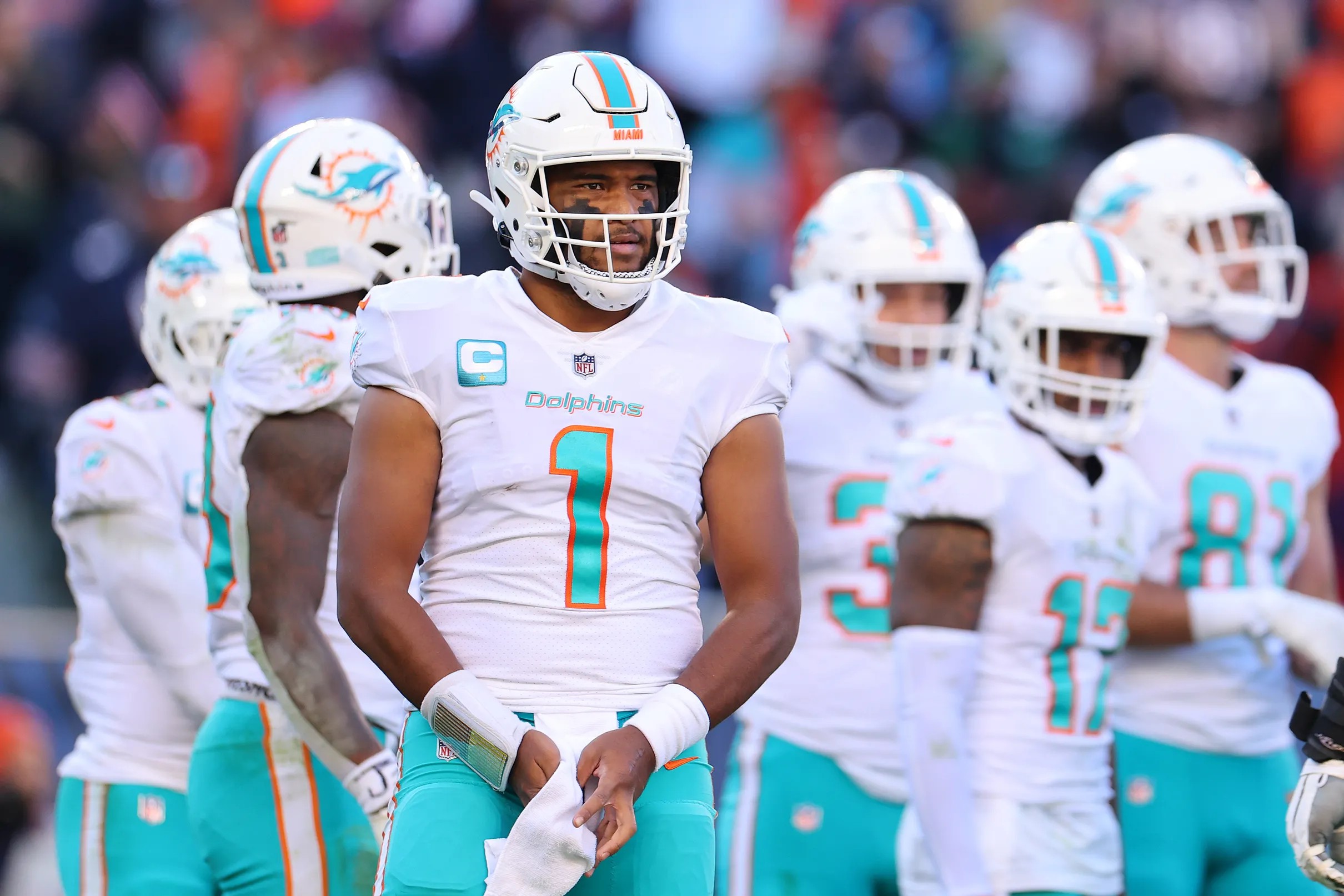 Miami Dolphins Bradley Chubb NFL 2022 - The Phinsider