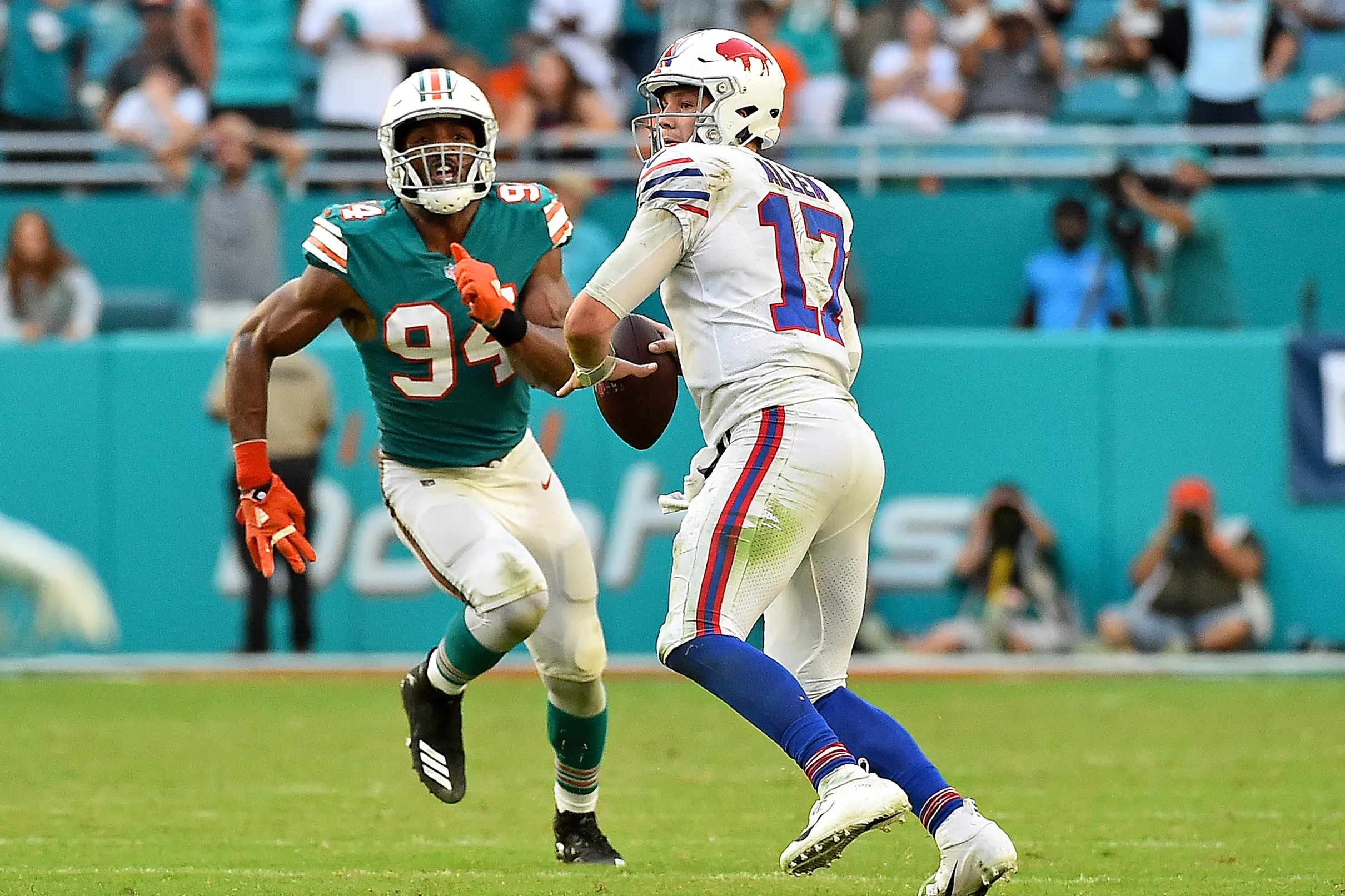 Dolphins Players React To Bills Incomplete Pass At End Of Game