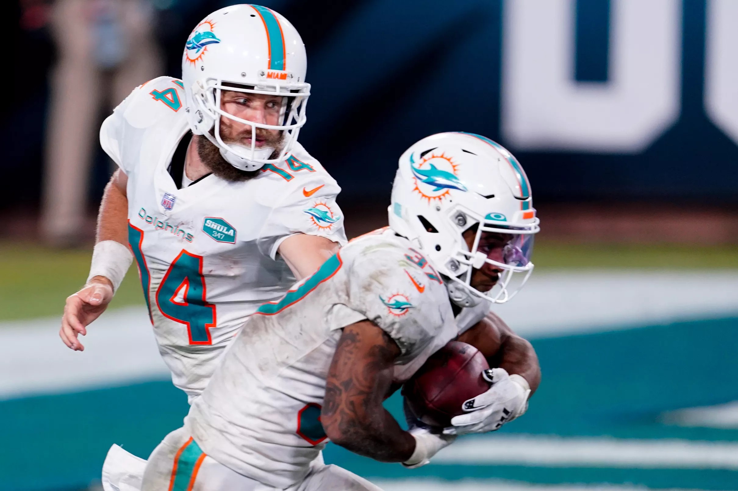 Dolphins Dominate Jaguars On Thursday Night Football