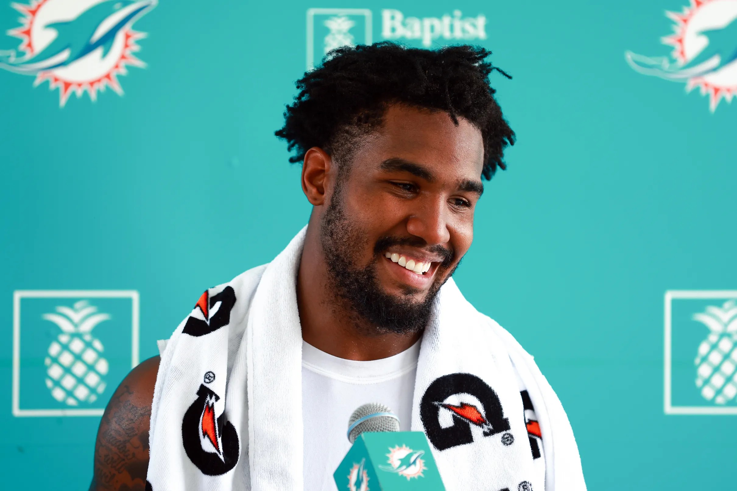 Miami Dolphins WR Jaylen Waddle Makes Cut For NFL's Top-25 players Under 25  - The Phinsider