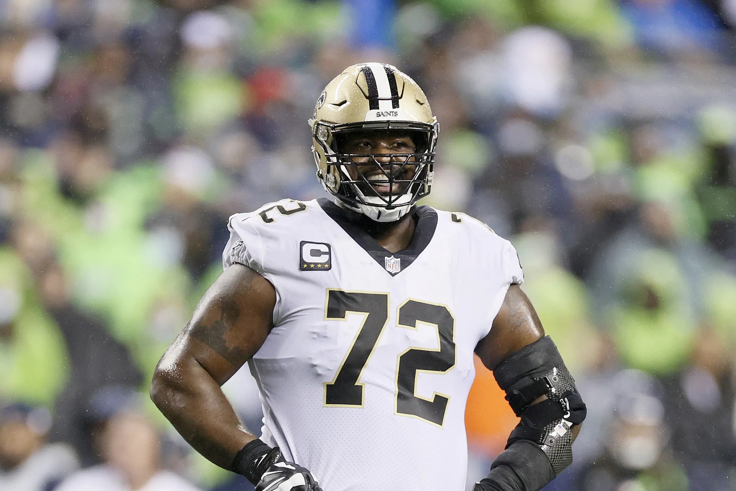 The Splash Zone 3/21/22: Dolphins Pursuing Terron Armstead